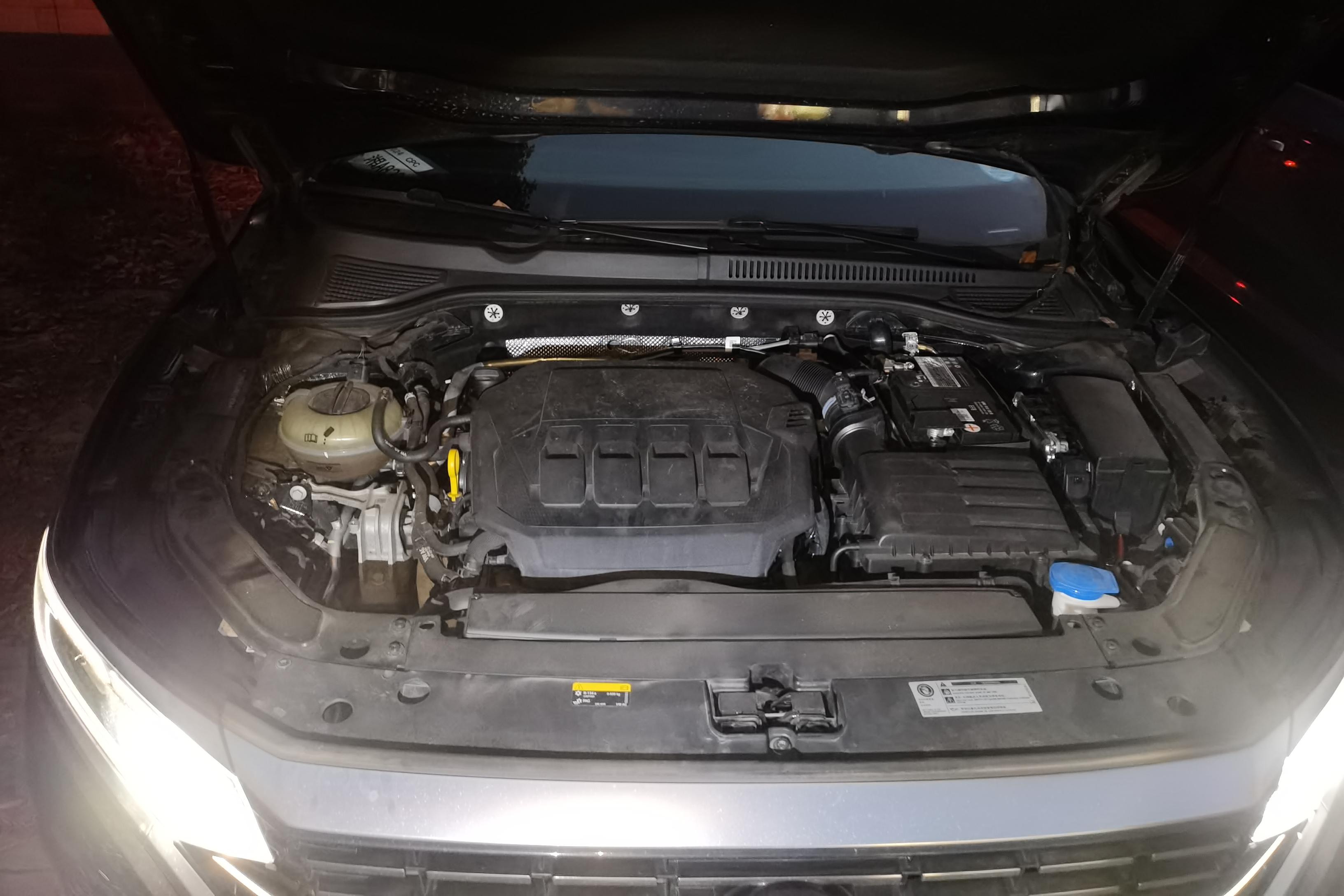 大众帕萨特 2023款 2.0T 自动 汽油 330TSI豪华版 (国Ⅵ) 