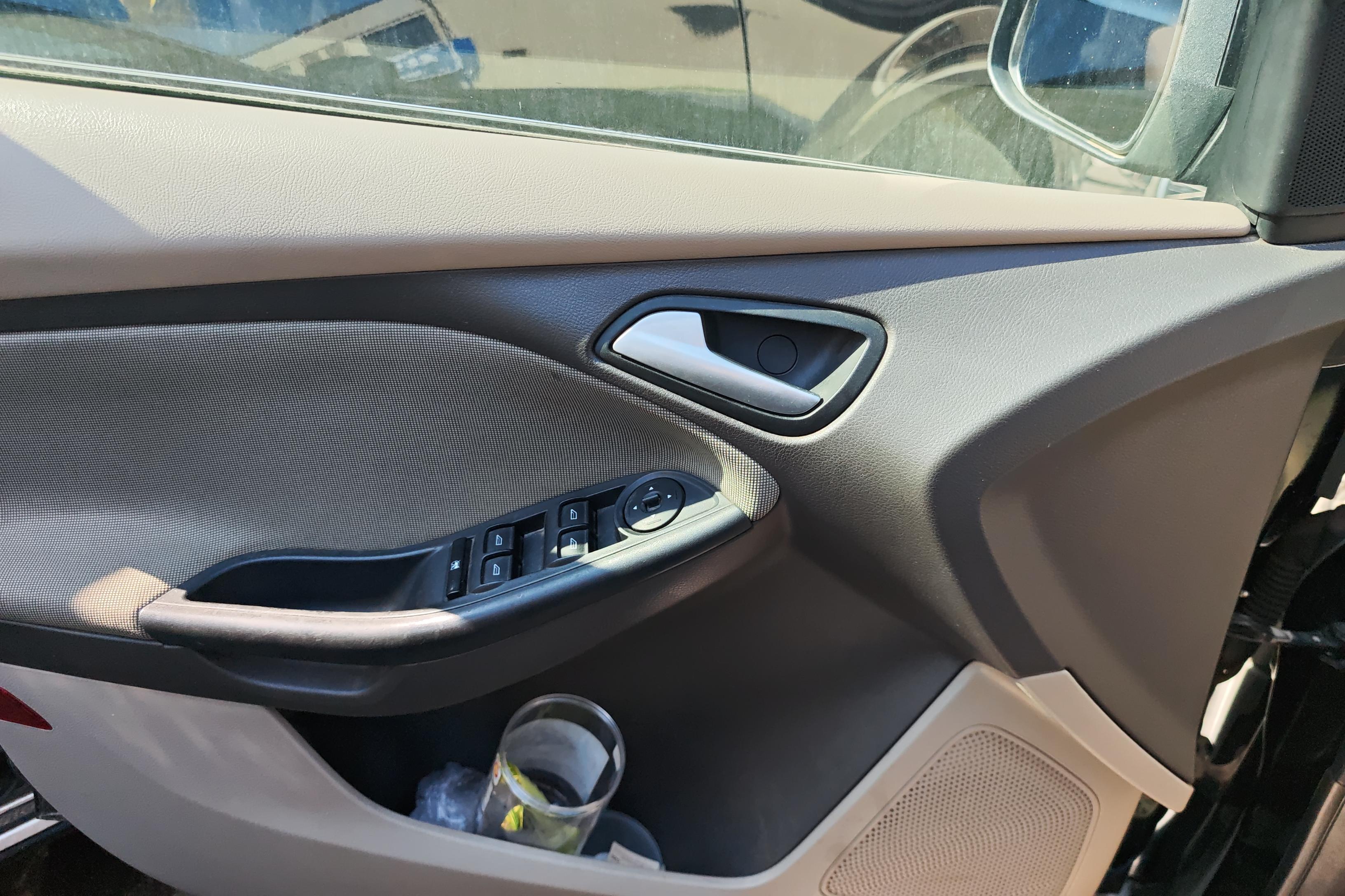 福特福克斯 2012款 1.6L 自动 舒适型 (国Ⅳ) 