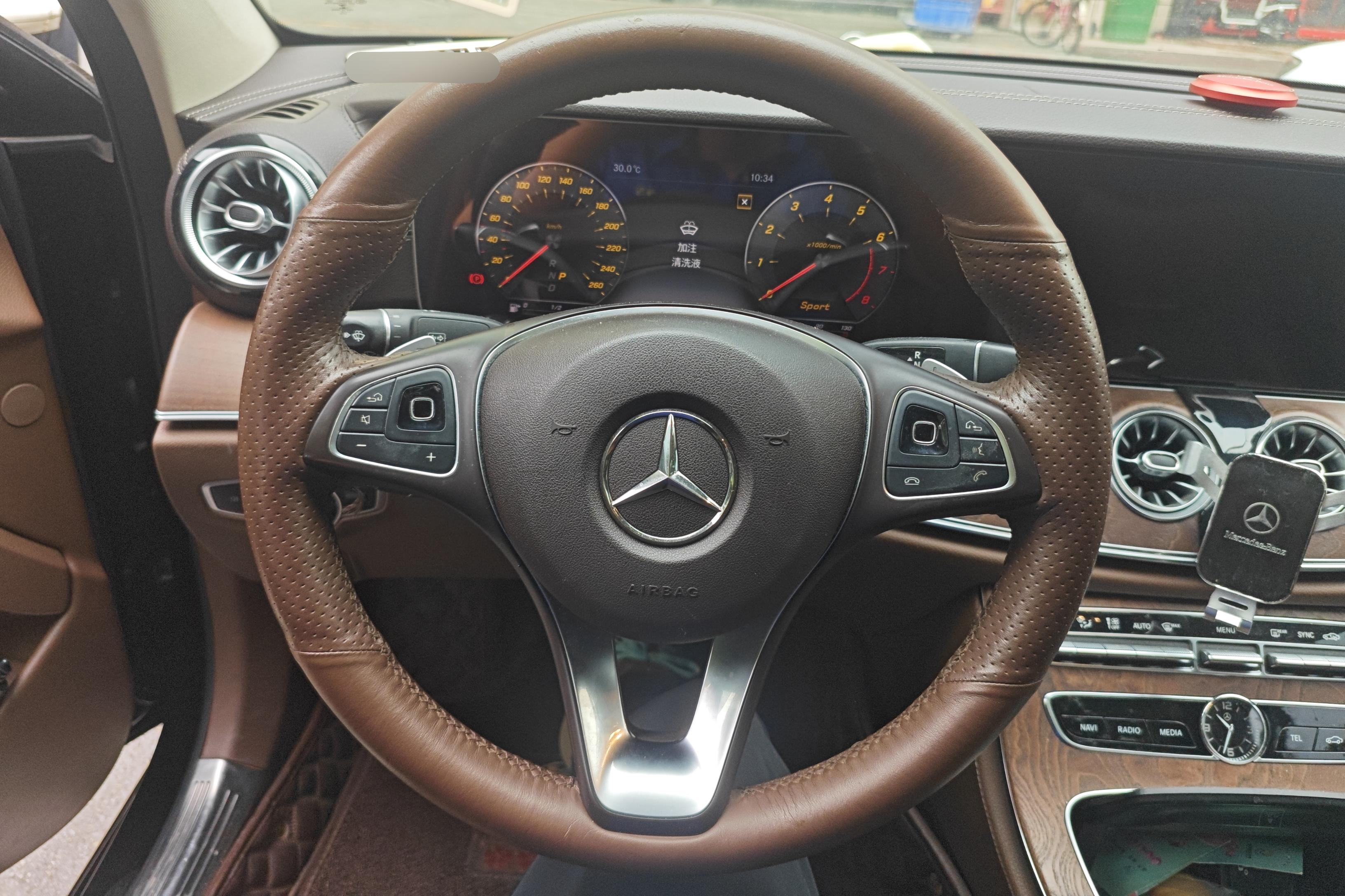 奔驰E级 E300L 2018款 2.0T 自动 汽油 豪华型改款 (国Ⅴ) 