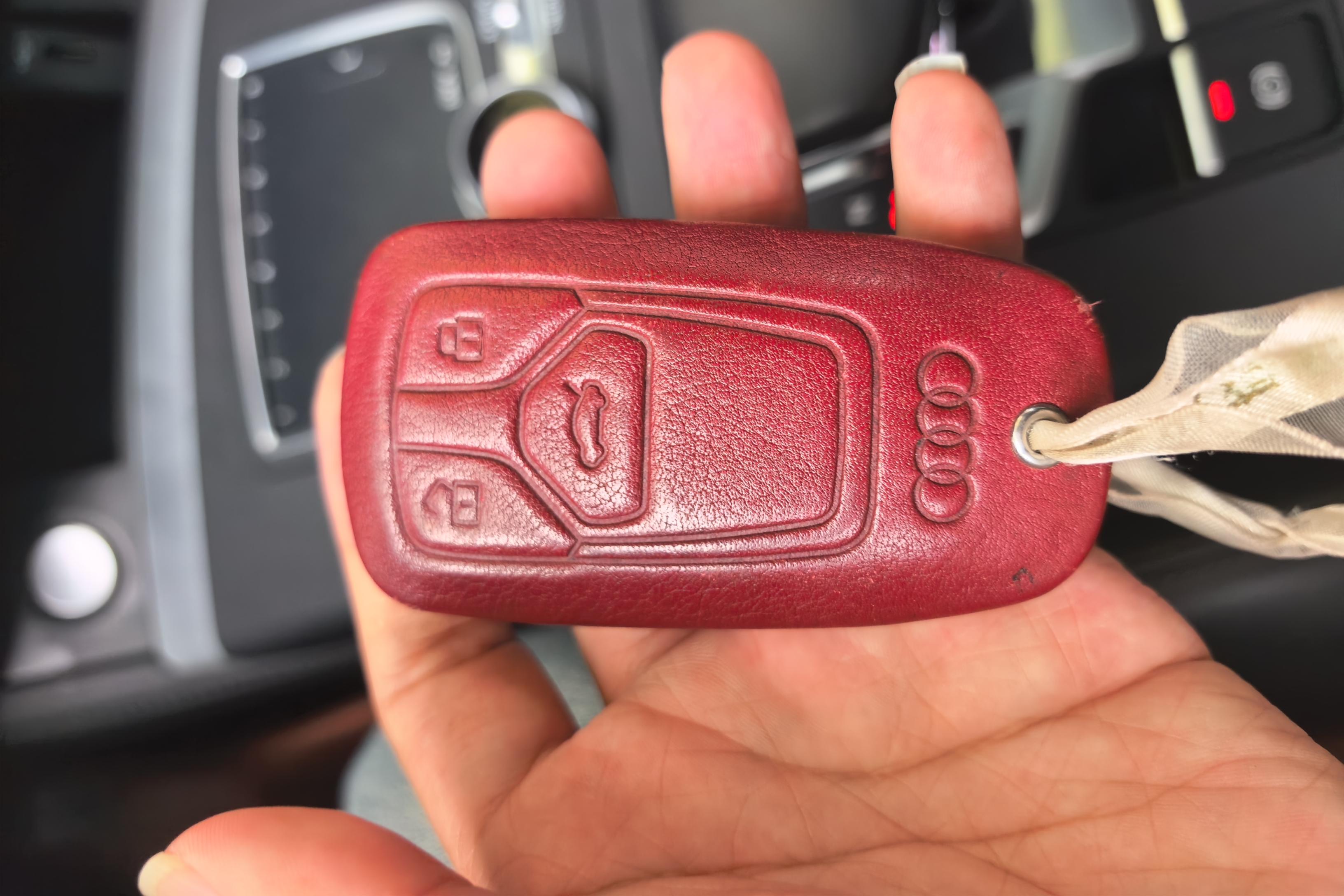 奥迪Q5L 40TFSI 2020款 2.0T 自动 荣享时尚型 (国Ⅵ) 