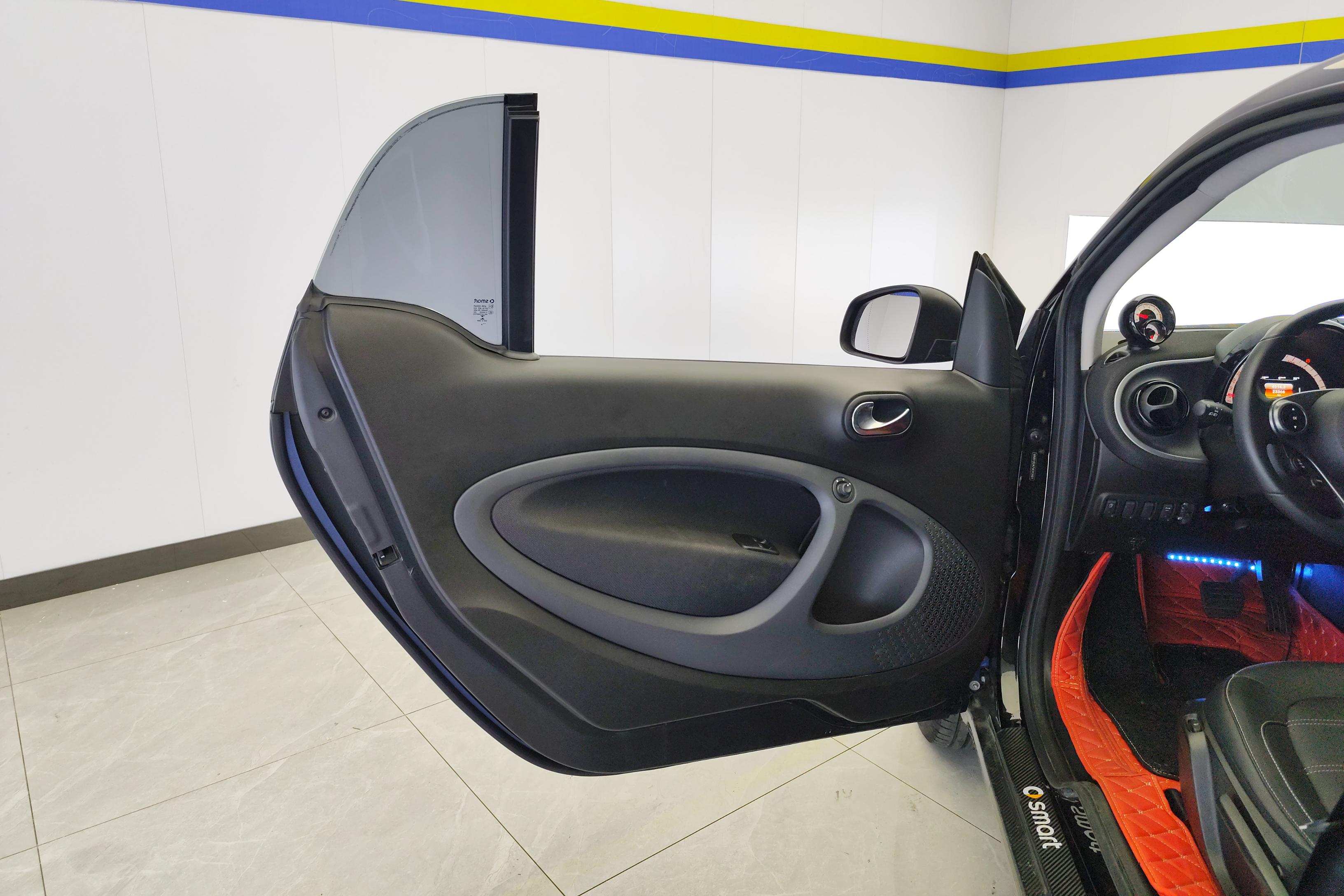 SmartForTwo [进口] 2018款 0.9T 自动 汽油 先锋版 