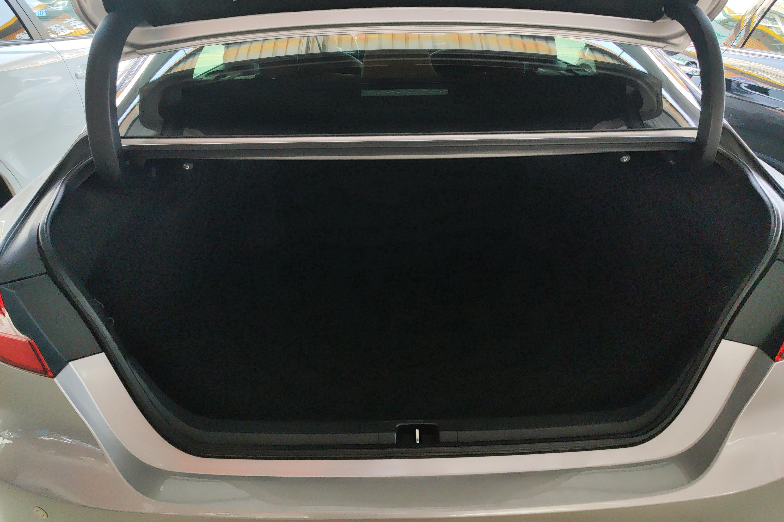 丰田凯美瑞 2021款 2.5L 自动 领先版 (国Ⅵ) 