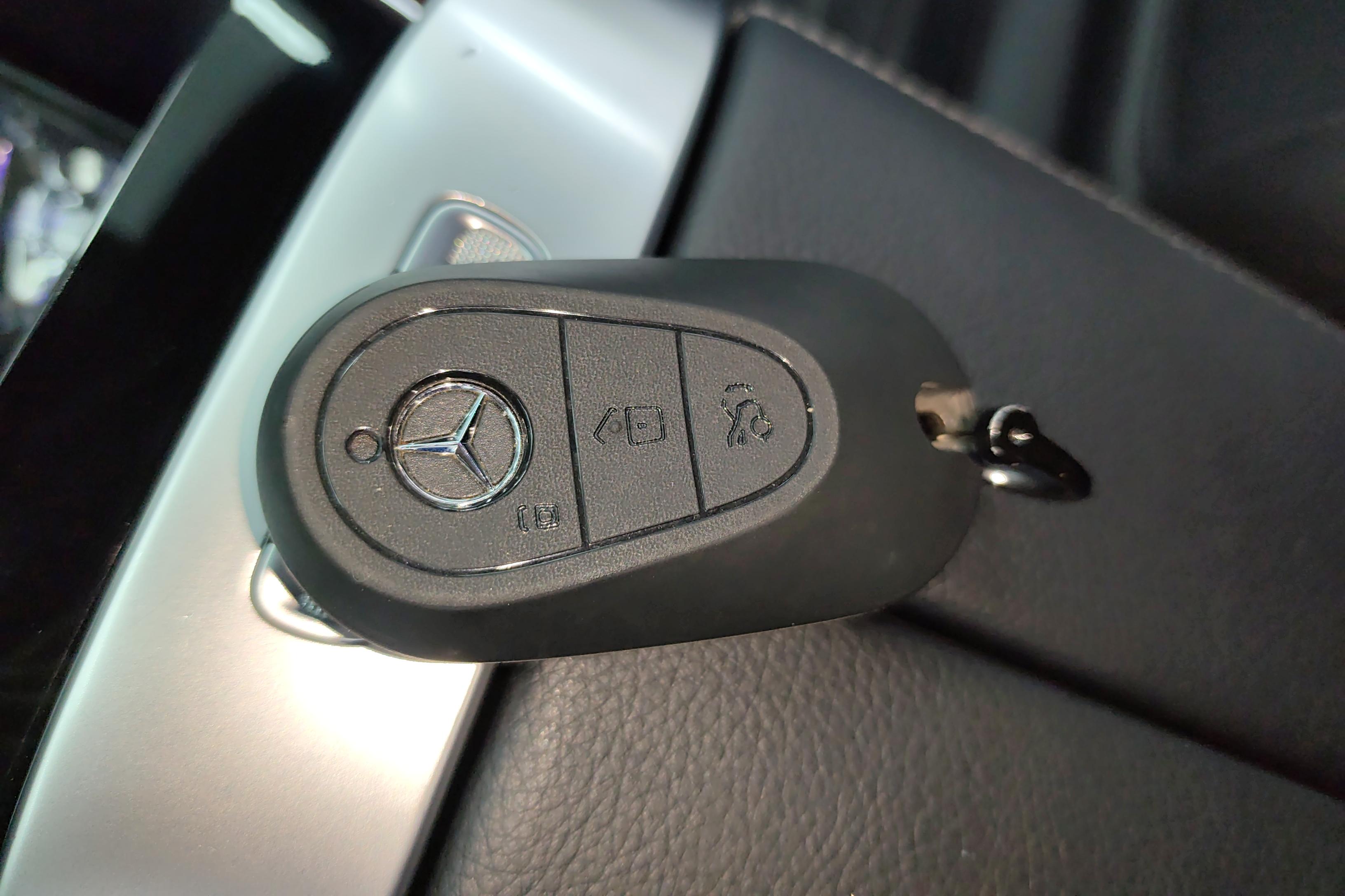 奔驰C级 C200L 2022款 1.5T 自动 改款运动版 (国Ⅵ) 
