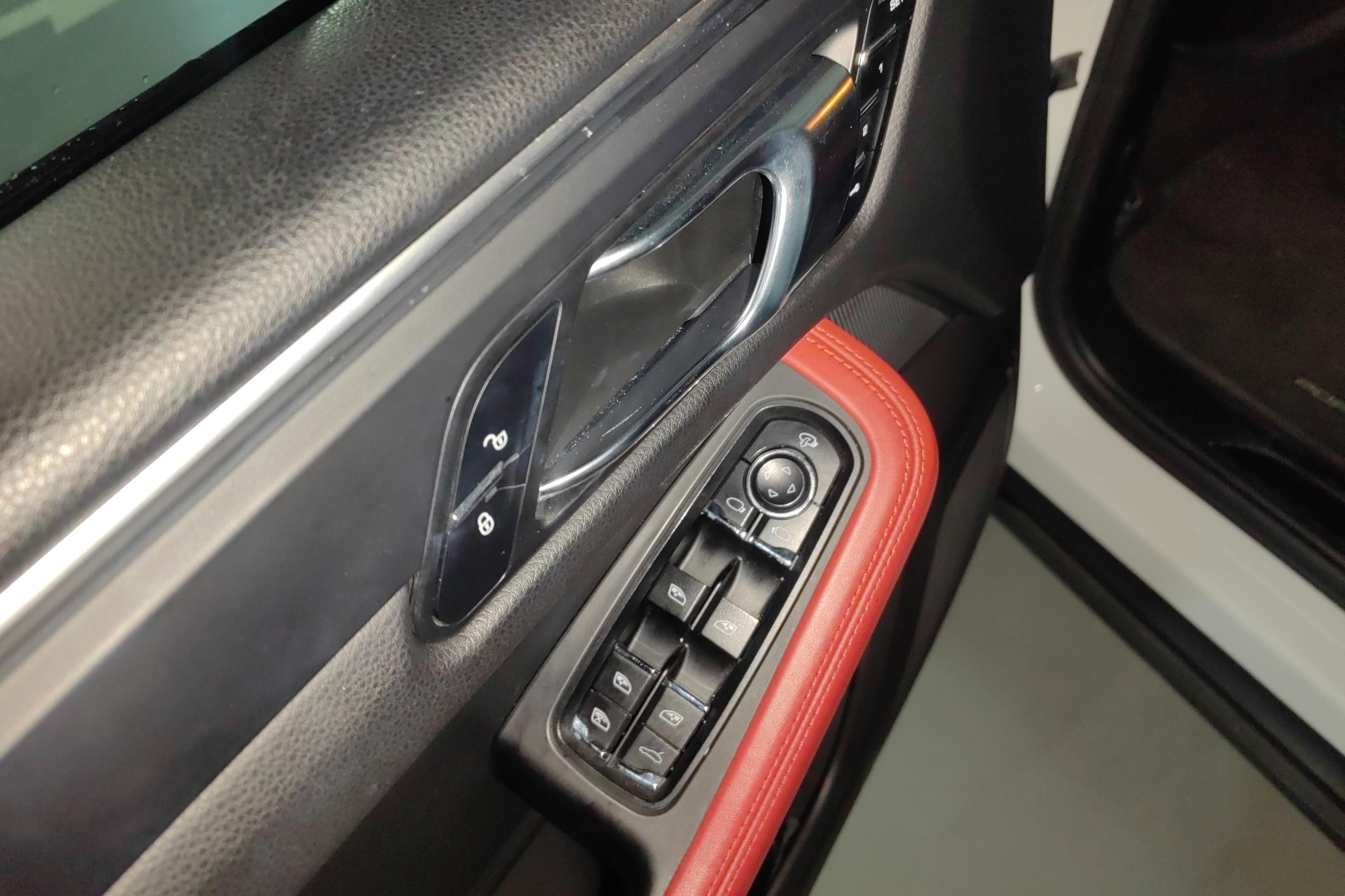 保时捷Macan [进口] 2017款 2.0T 自动 四驱 (国Ⅴ) 