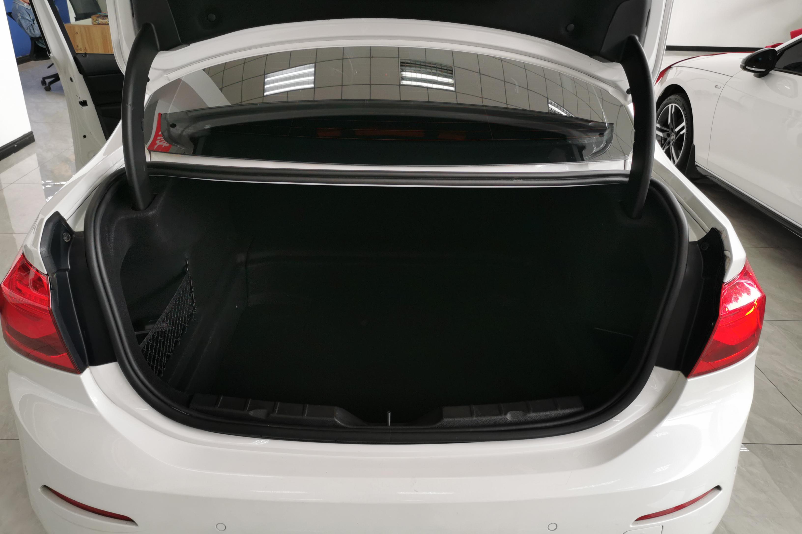 宝马1系 118i 2018款 1.5T 自动 运动型 (国Ⅴ) 
