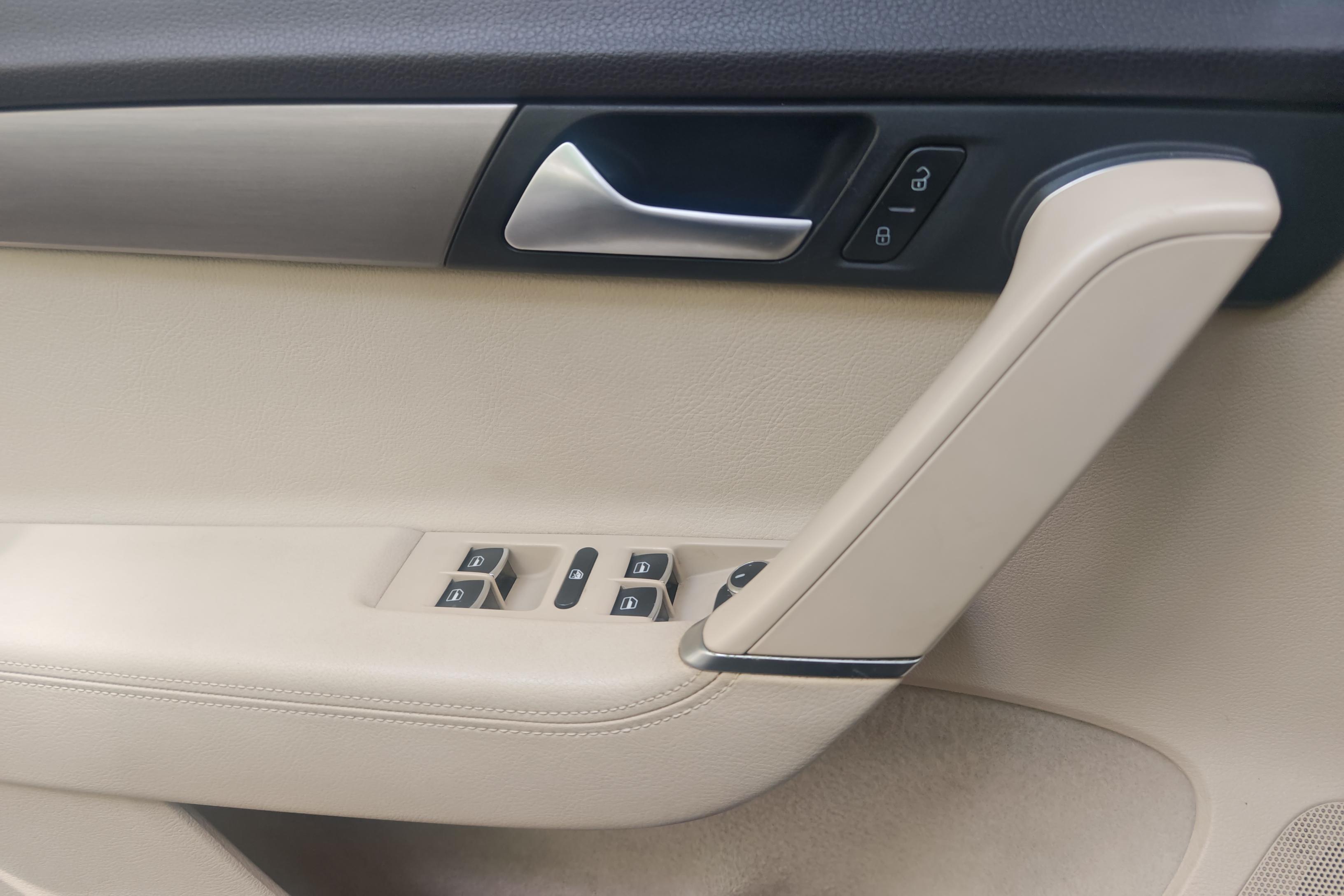 大众迈腾 2013款 1.8T 自动 汽油 领先型 (国Ⅳ) 