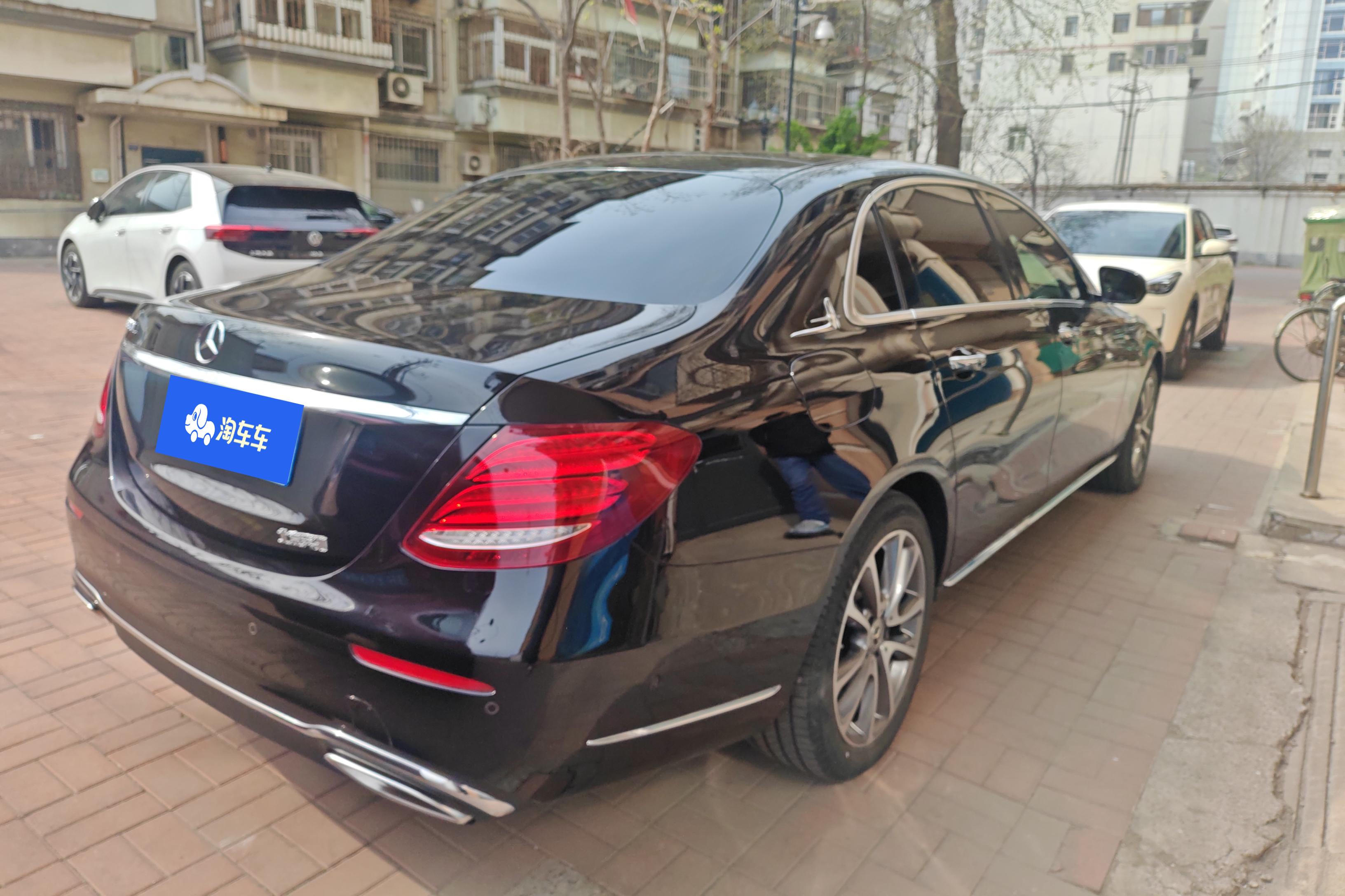 奔驰E级 E300L 2019款 2.0T 自动 汽油 豪华型 (国Ⅴ) 