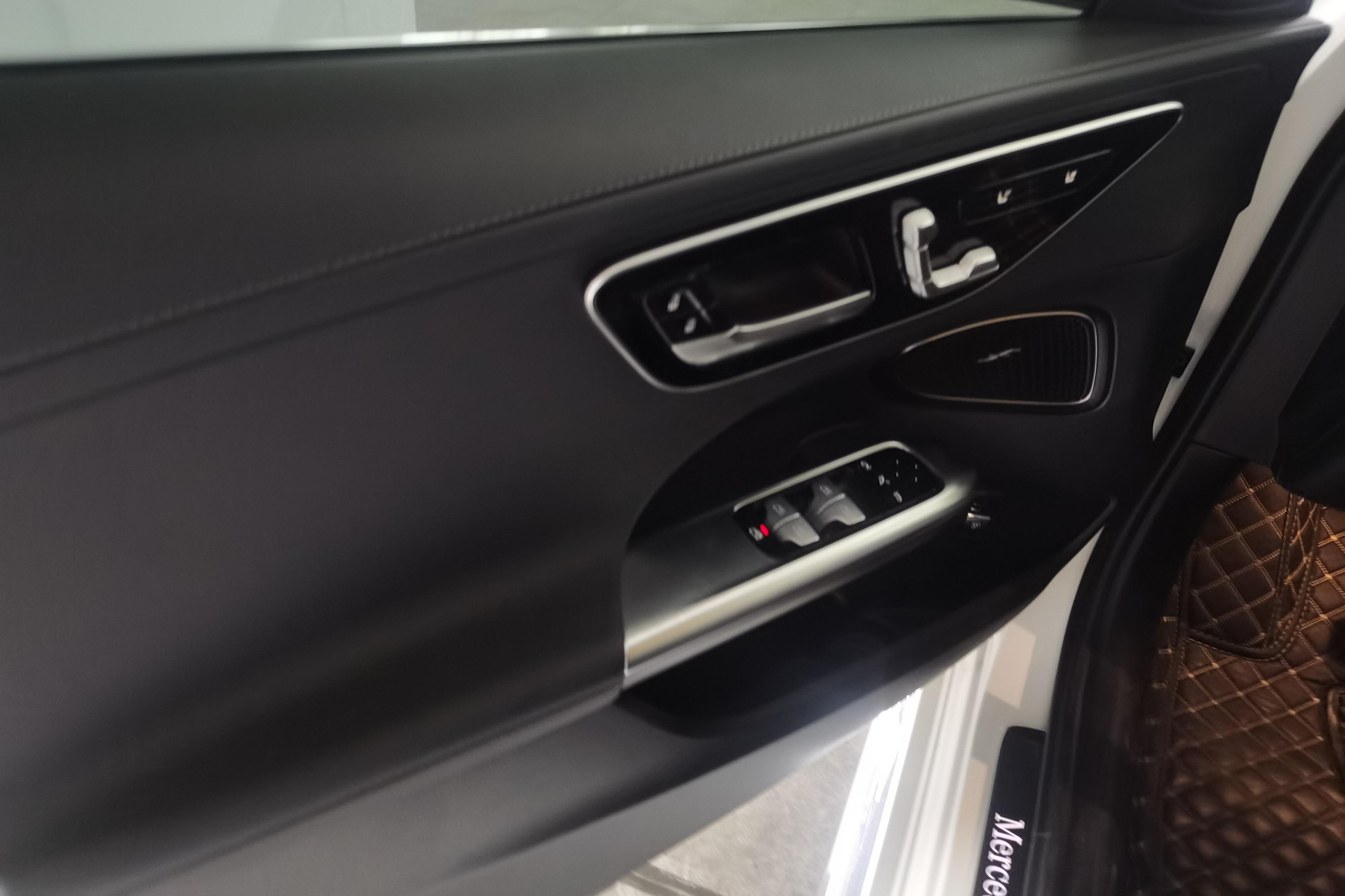 奔驰C级 C260L 2022款 1.5T 自动 改款运动版 (国Ⅵ) 