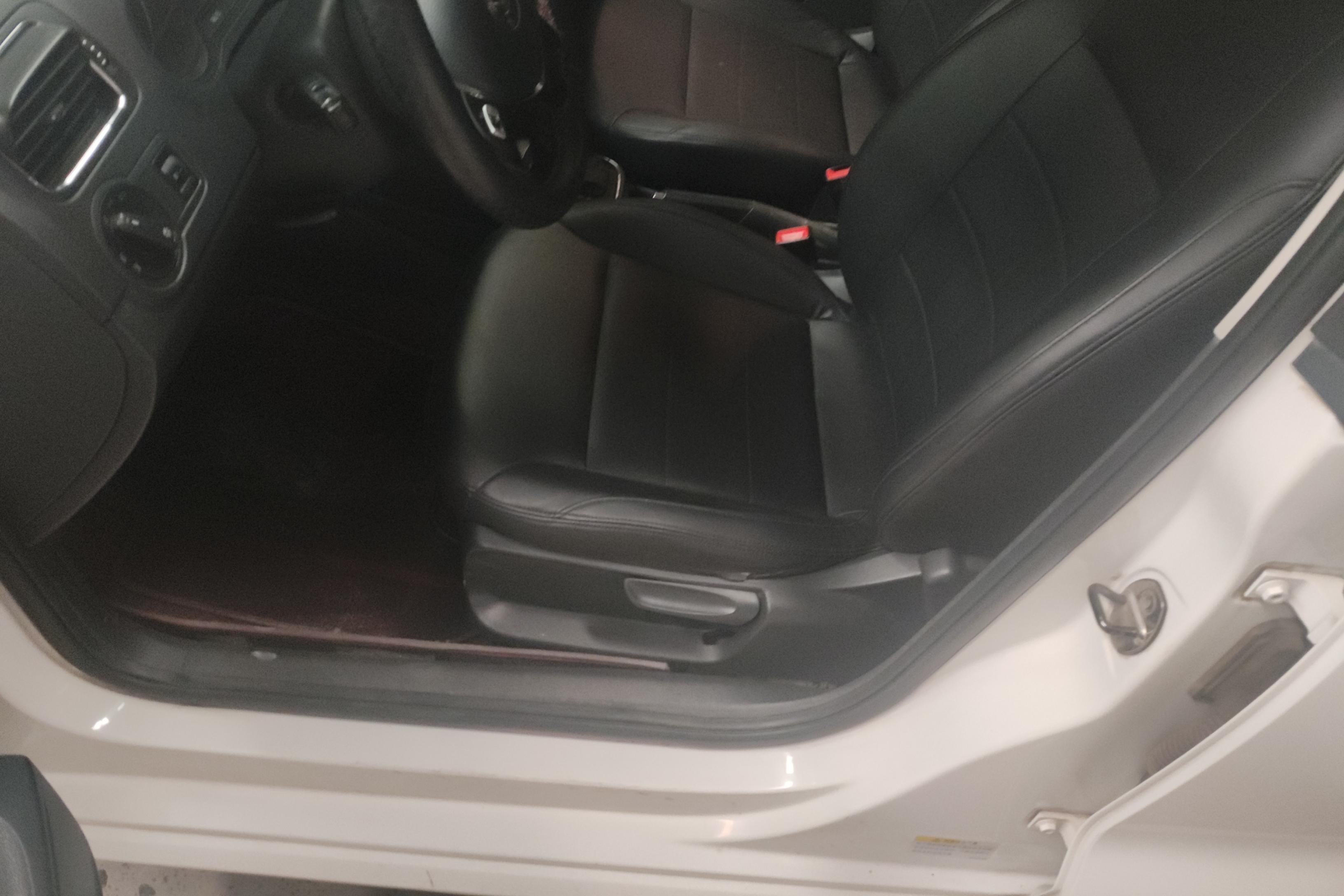 大众POLO 2016款 1.6L 自动 5门5座两厢车 舒适版 (国Ⅴ) 