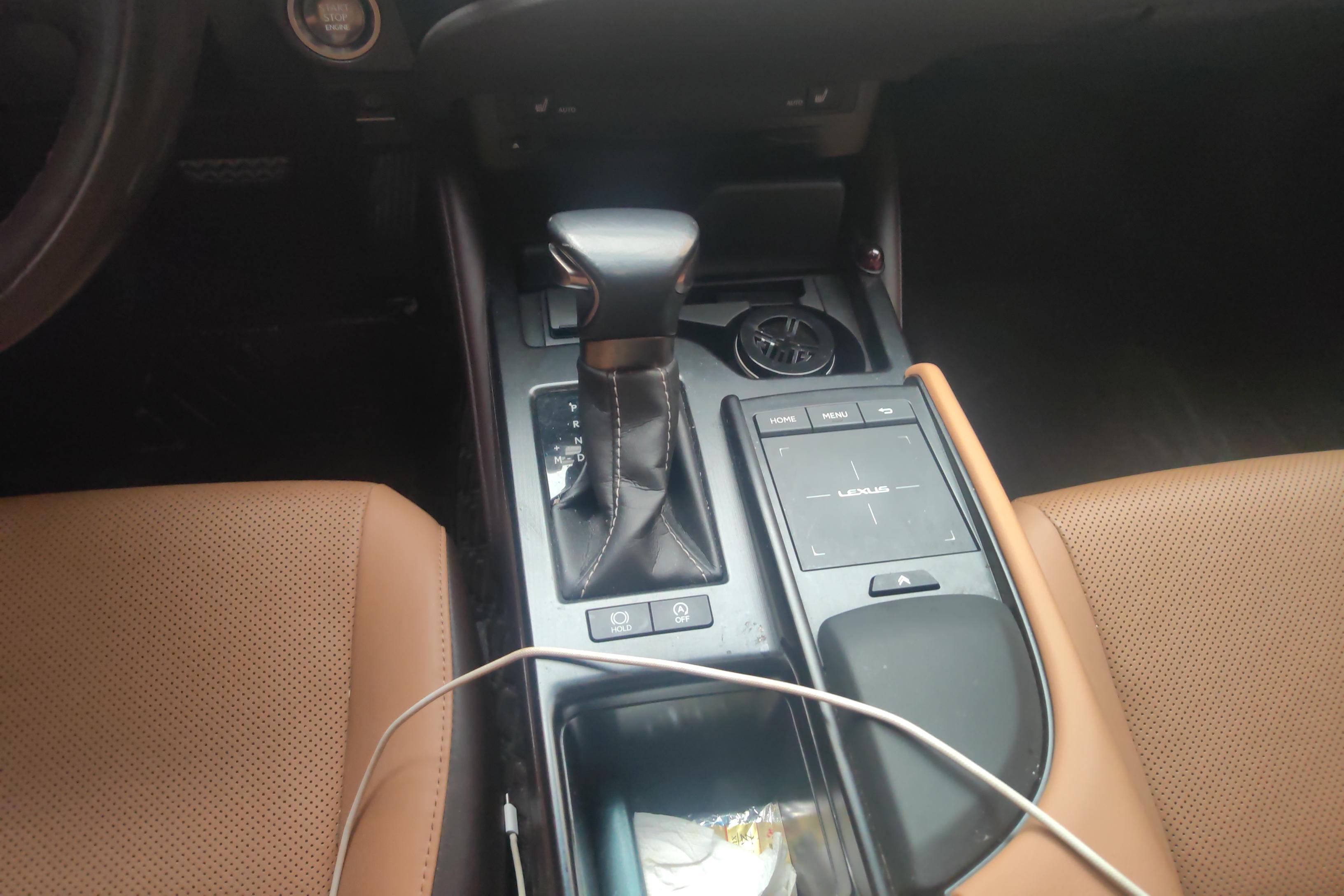 雷克萨斯ES 200 [进口] 2020款 2.0L 自动 卓越版 