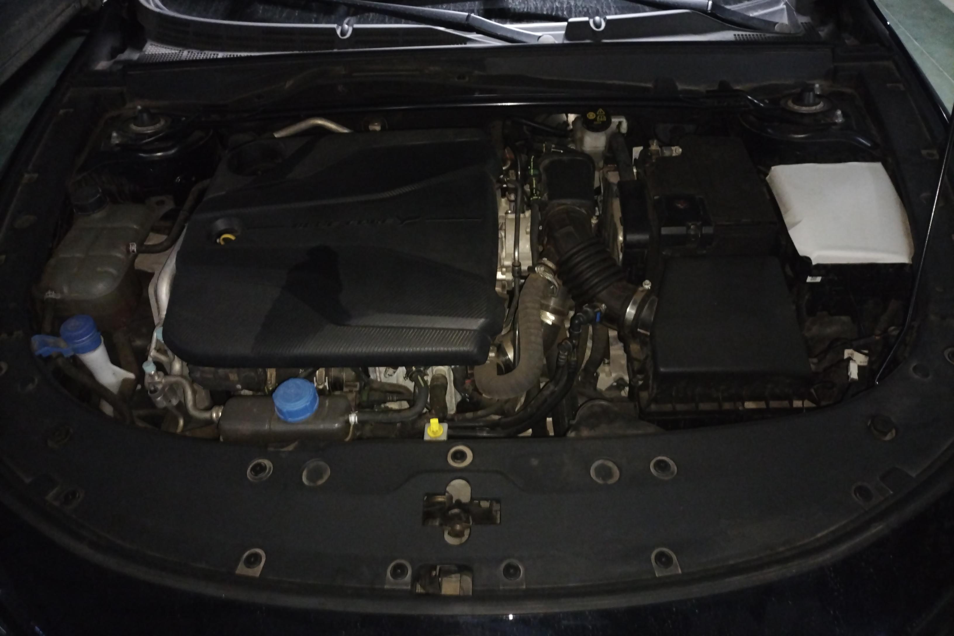 长安UNI-V 2022款 1.5T 自动 运动版 (国Ⅵ) 
