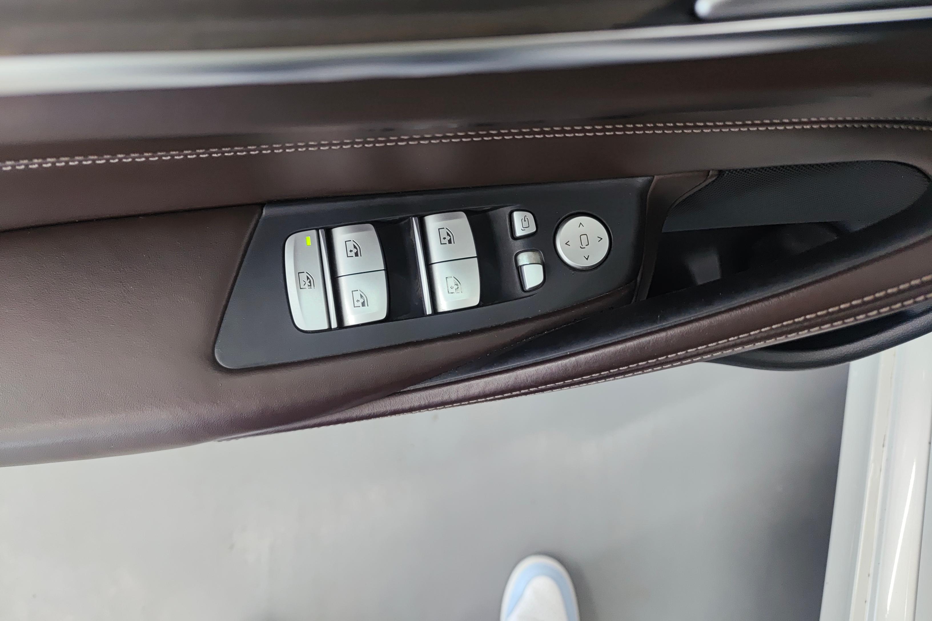 宝马5系 530Li 2018款 2.0T 自动 汽油 xDrive豪华套装改款 (国Ⅴ) 