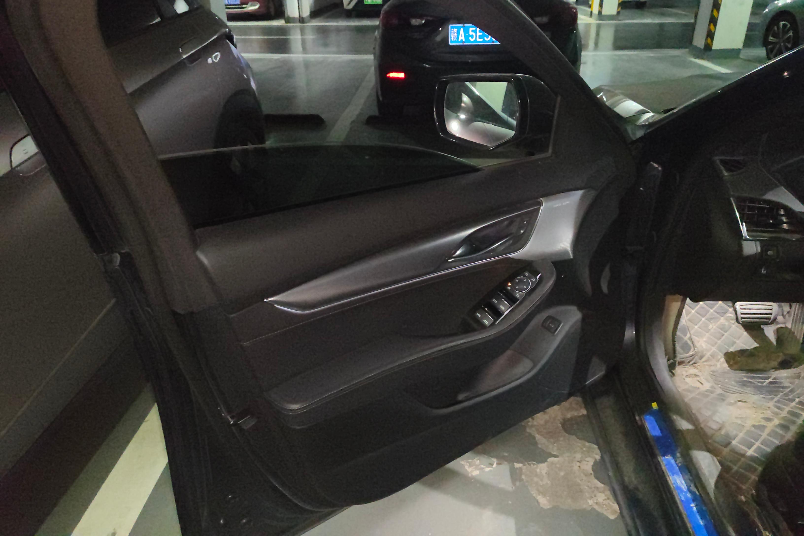 凯迪拉克CT5 2021款 2.0T 自动 28T豪华型 (国Ⅵ) 