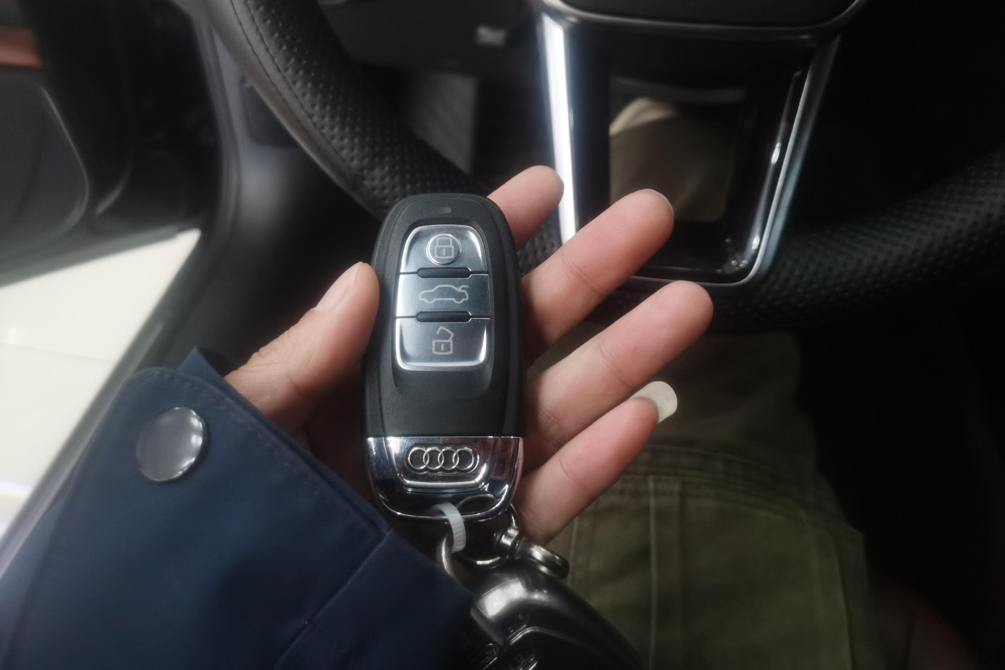 奥迪A6L 45TFSI 2018款 3.0T 自动 运动型30周年纪念版 (国Ⅴ) 