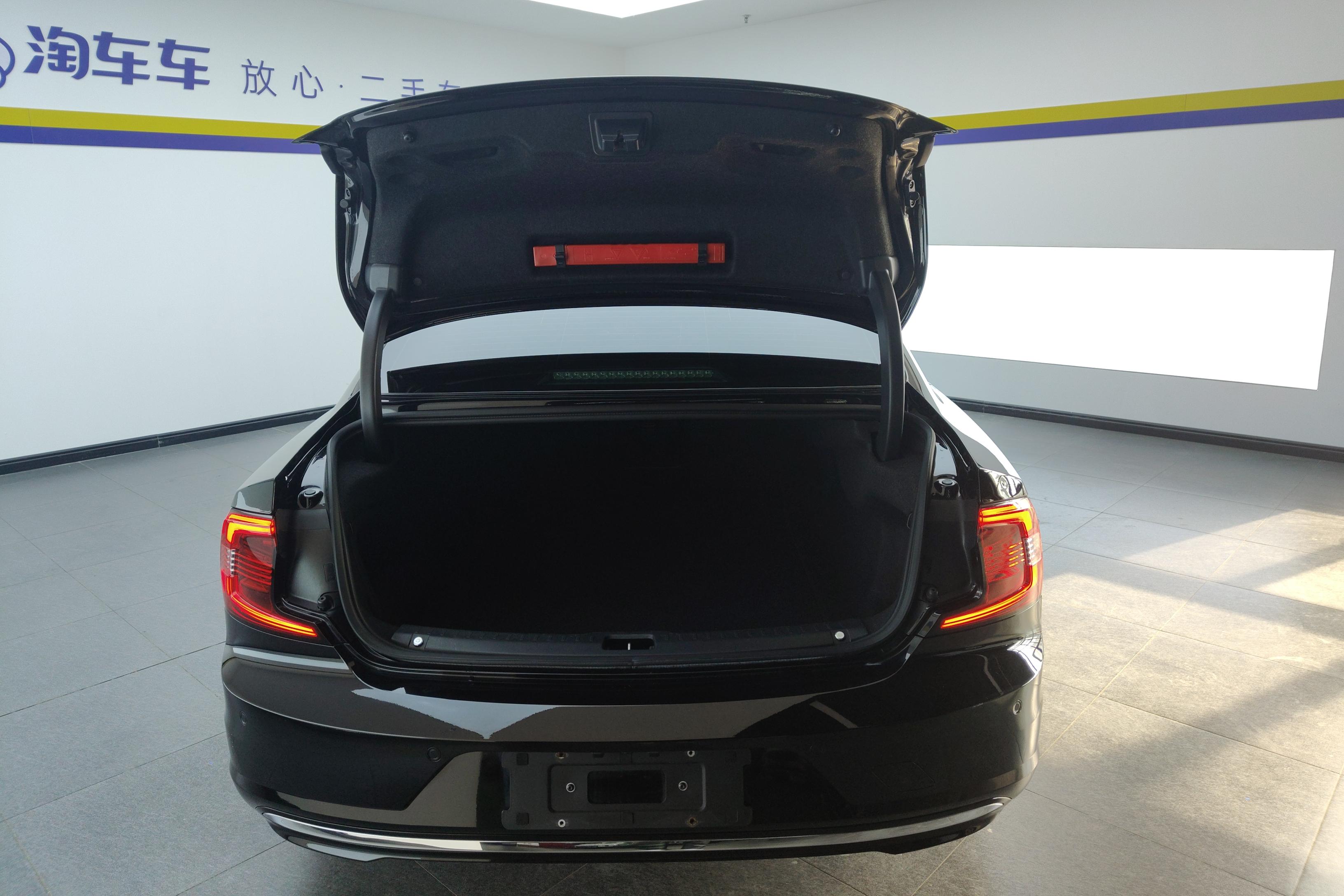 沃尔沃S90 B5 2022款 2.0T 自动 智逸豪华版 (国Ⅵ) 