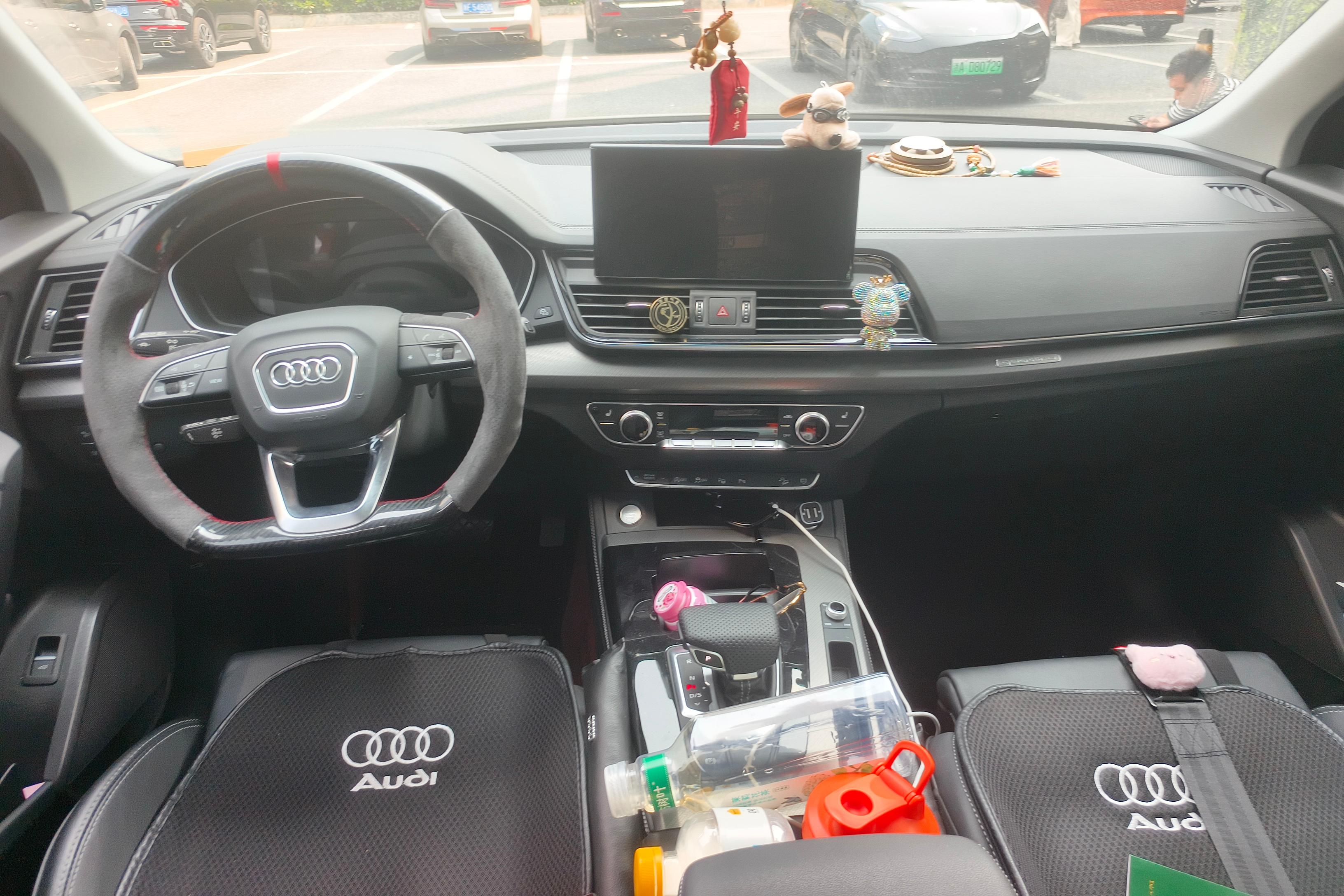 奥迪Q5L 40TFSI 2022款 2.0T 自动 改款豪华动感型 (国Ⅵ) 