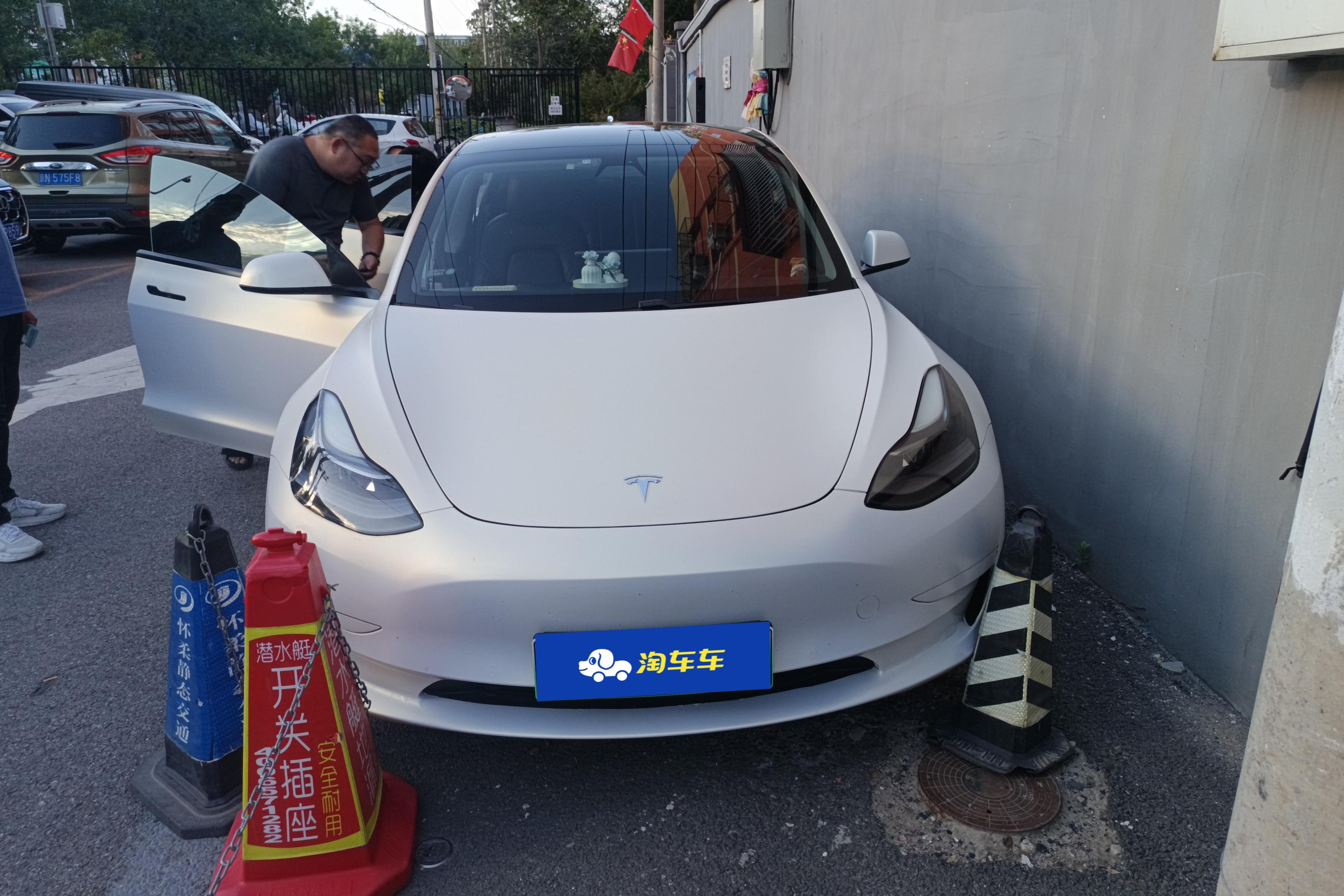 特斯拉MODEL 3 2021款 后驱 纯电动 标准续航升级版 