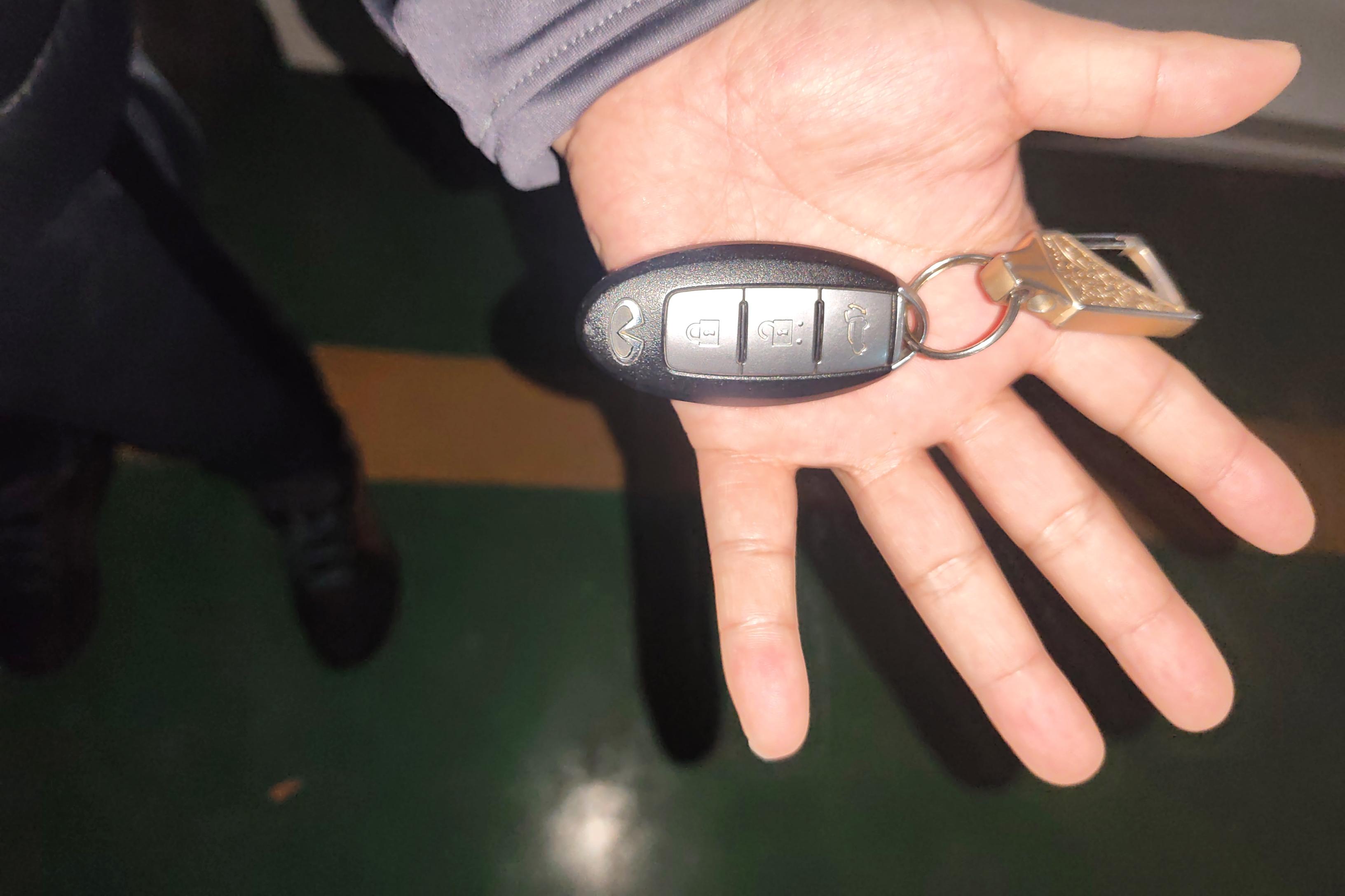 英菲尼迪QX50 2018款 2.0T 自动 菁英版 (国Ⅵ) 