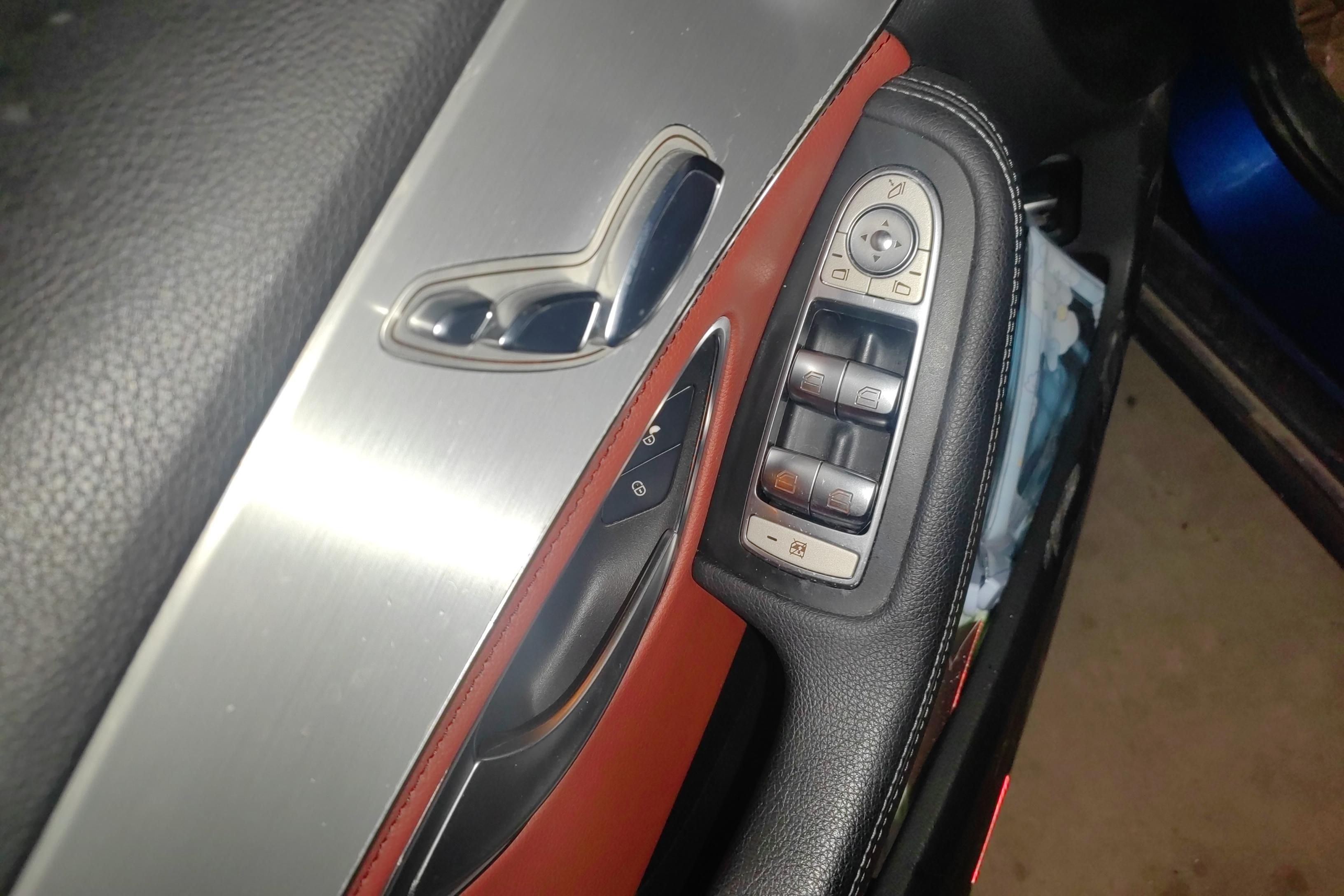 奔驰C级 C200 2016款 2.0T 自动 运动版 (国Ⅴ) 
