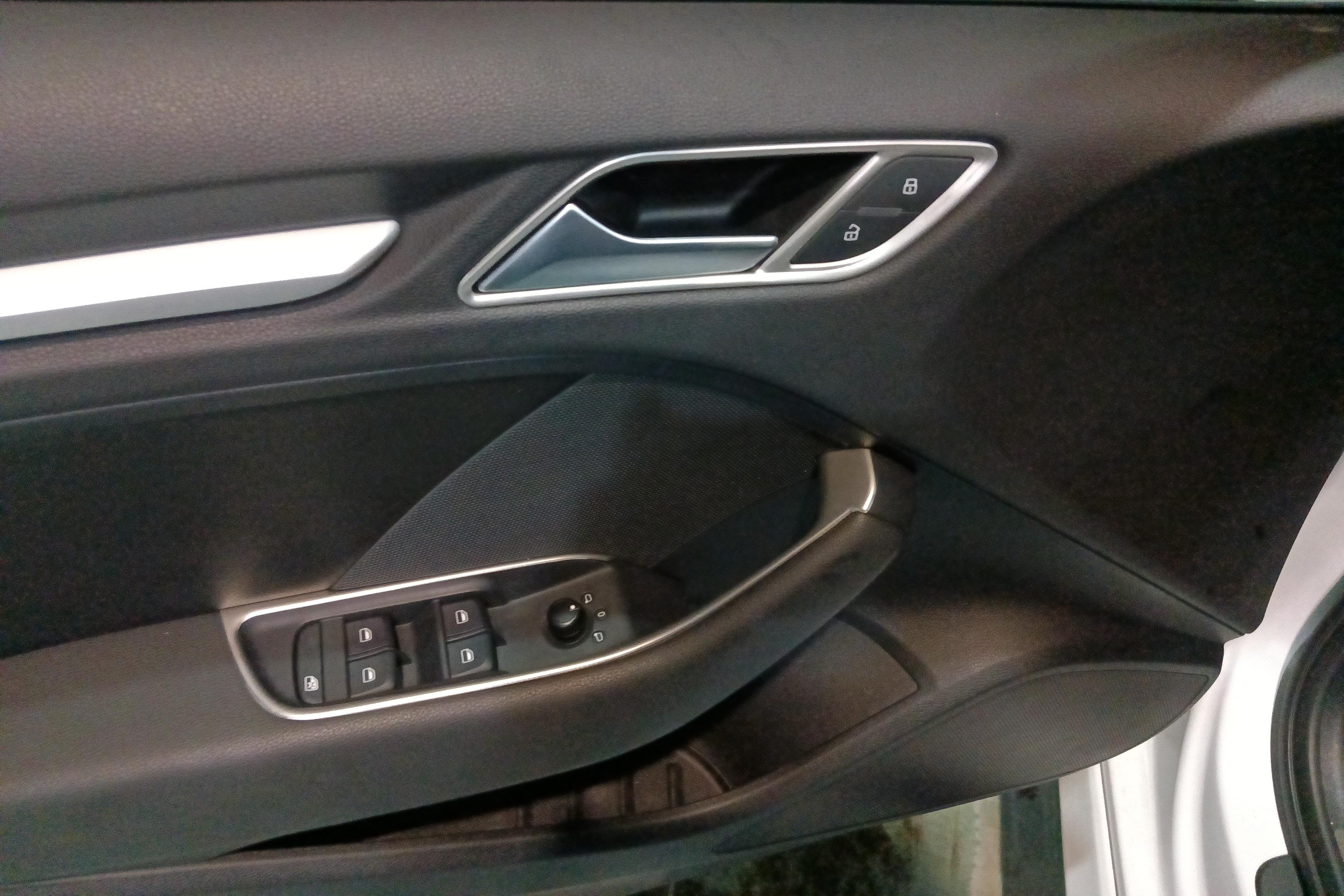 奥迪A3 35TFSI 2016款 1.4T 自动 汽油 进取型Sportback (国Ⅴ) 