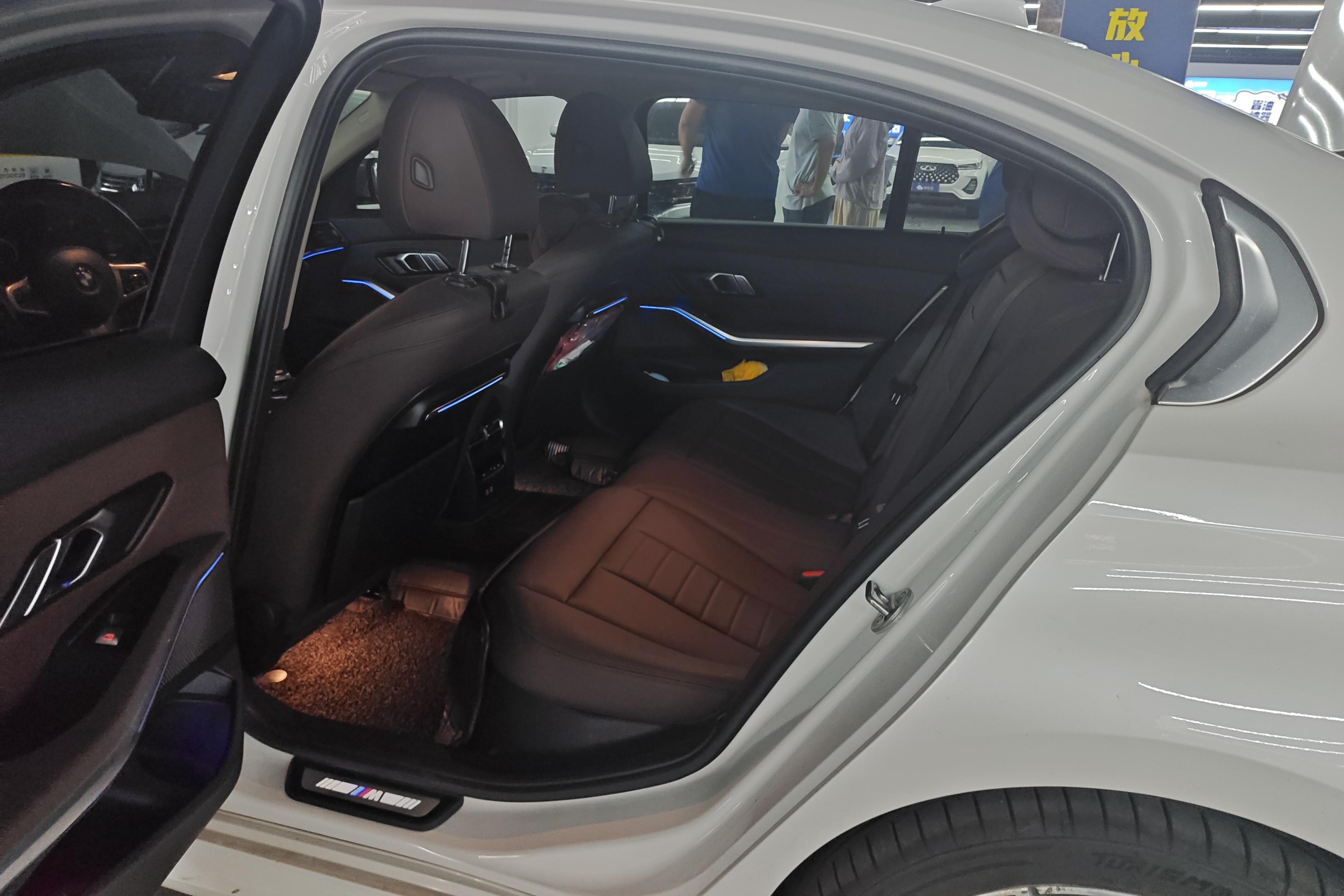 宝马3系 325Li 2020款 2.0T 自动 后驱 改款M运动套装 (国Ⅵ) 