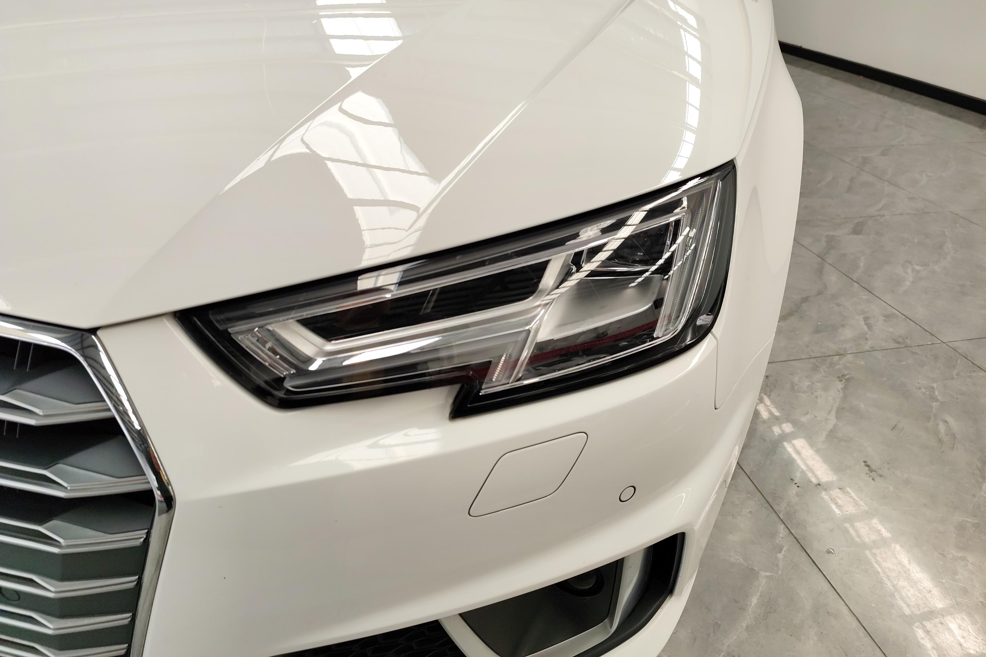 奥迪A4L 2019款 2.0T 自动 quattro个性运动版 (国Ⅵ) 