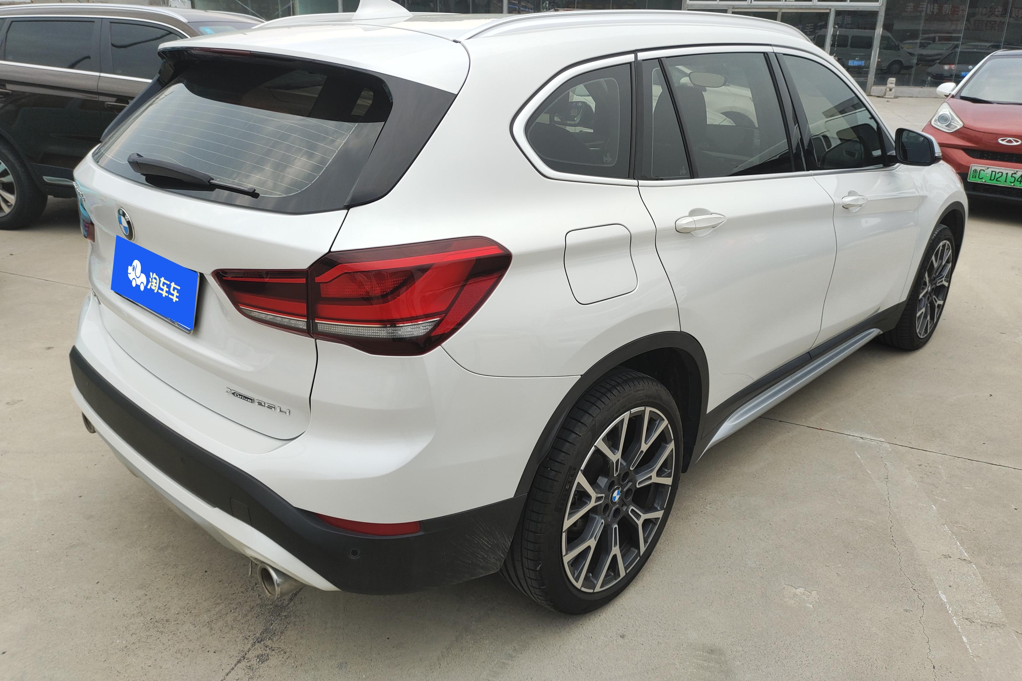 宝马X1 xDrive25Li 2021款 2.0T 自动 四驱 汽油 尊享型 (国Ⅵ) 