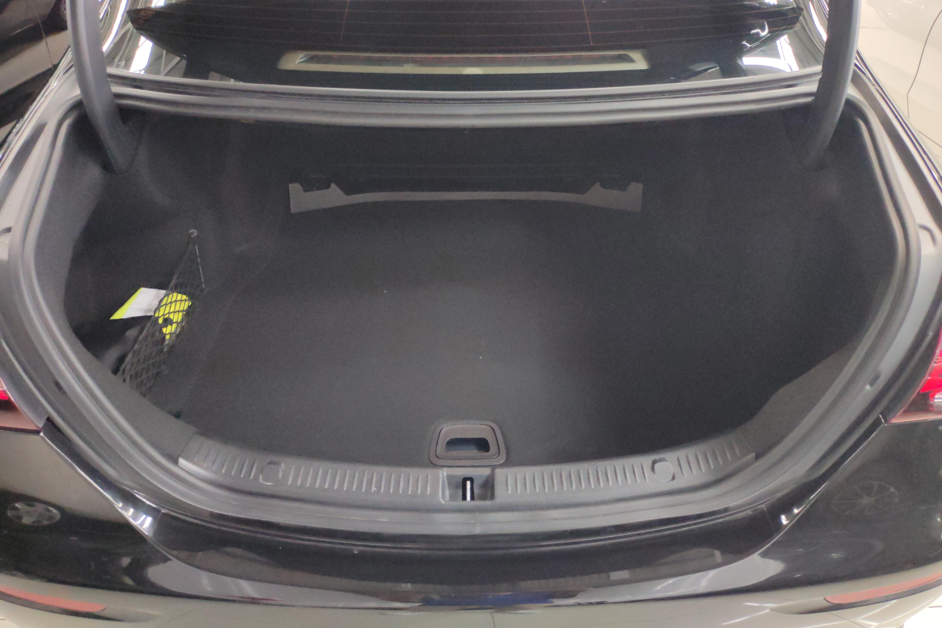 奔驰E级 E260L 2021款 2.0T 自动 汽油 改款 (国Ⅵ) 