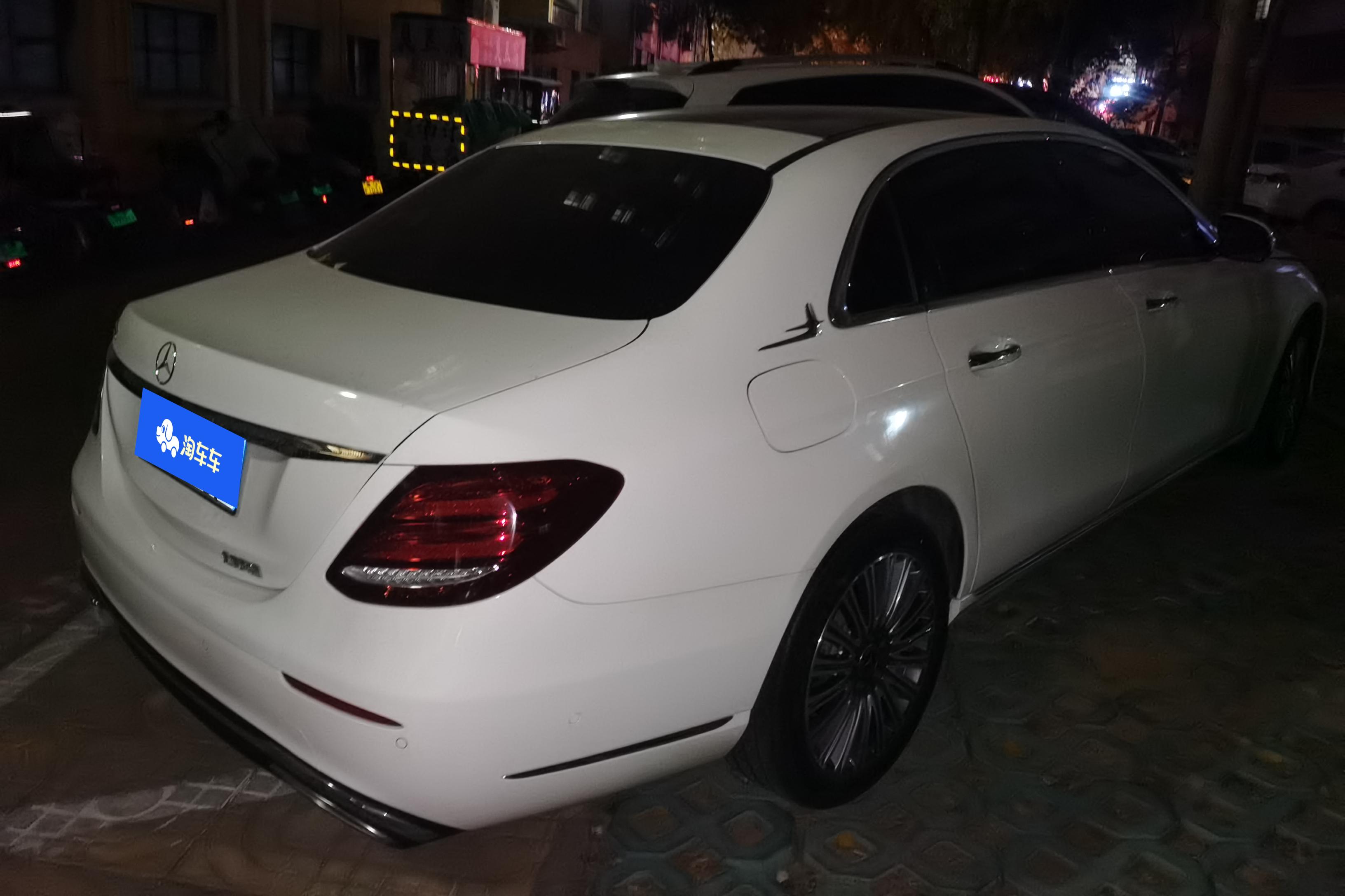 奔驰E级 E300L 2020款 2.0T 自动 汽油 时尚型改款 (国Ⅵ) 