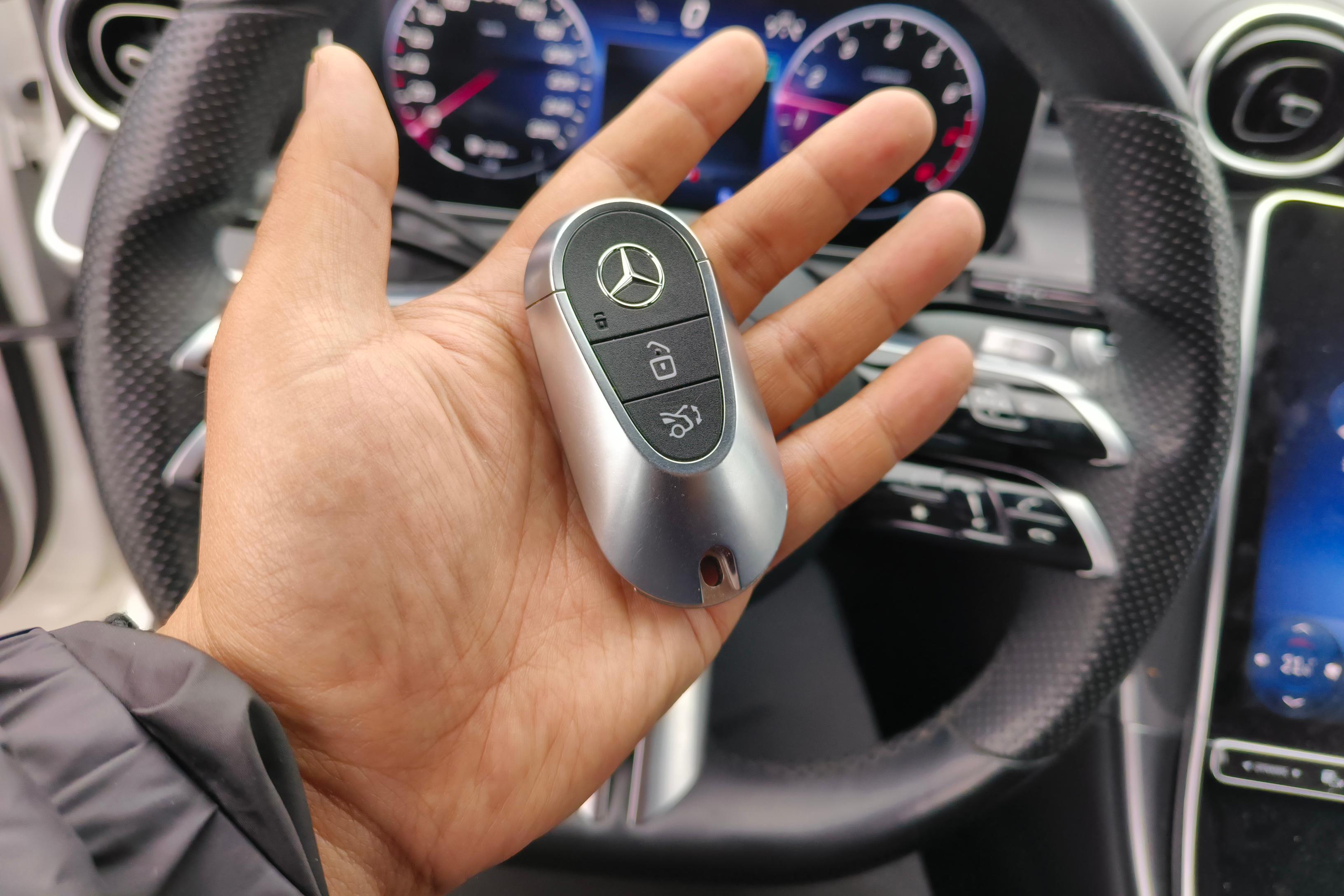 奔驰C级 C200L 2022款 1.5T 自动 运动版 (国Ⅵ) 