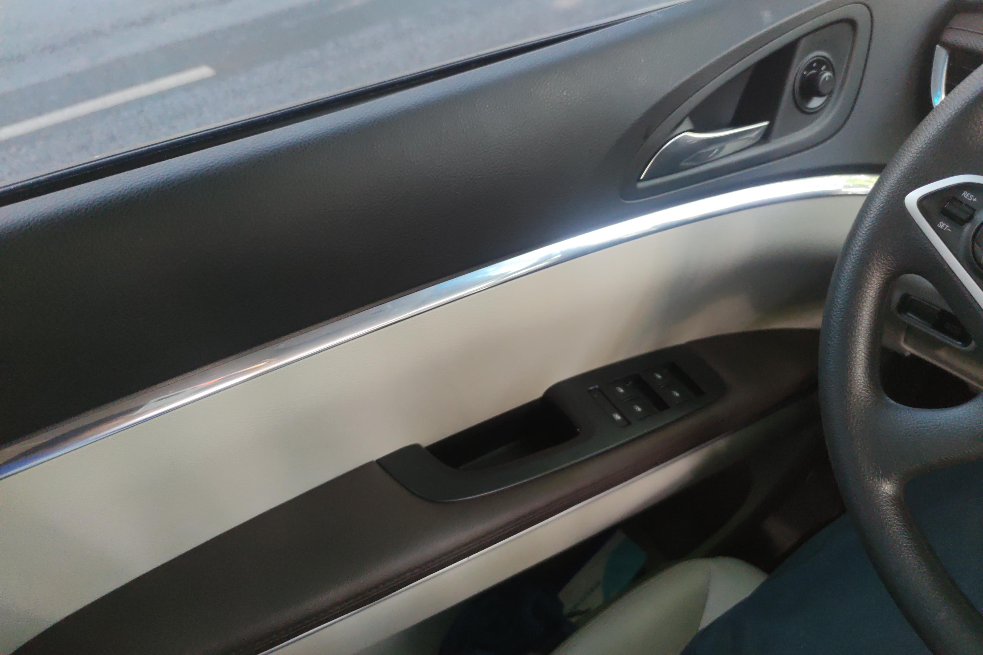 别克GL8 2023款 2.0T 自动 7座 652T智享型 (国Ⅵ) 