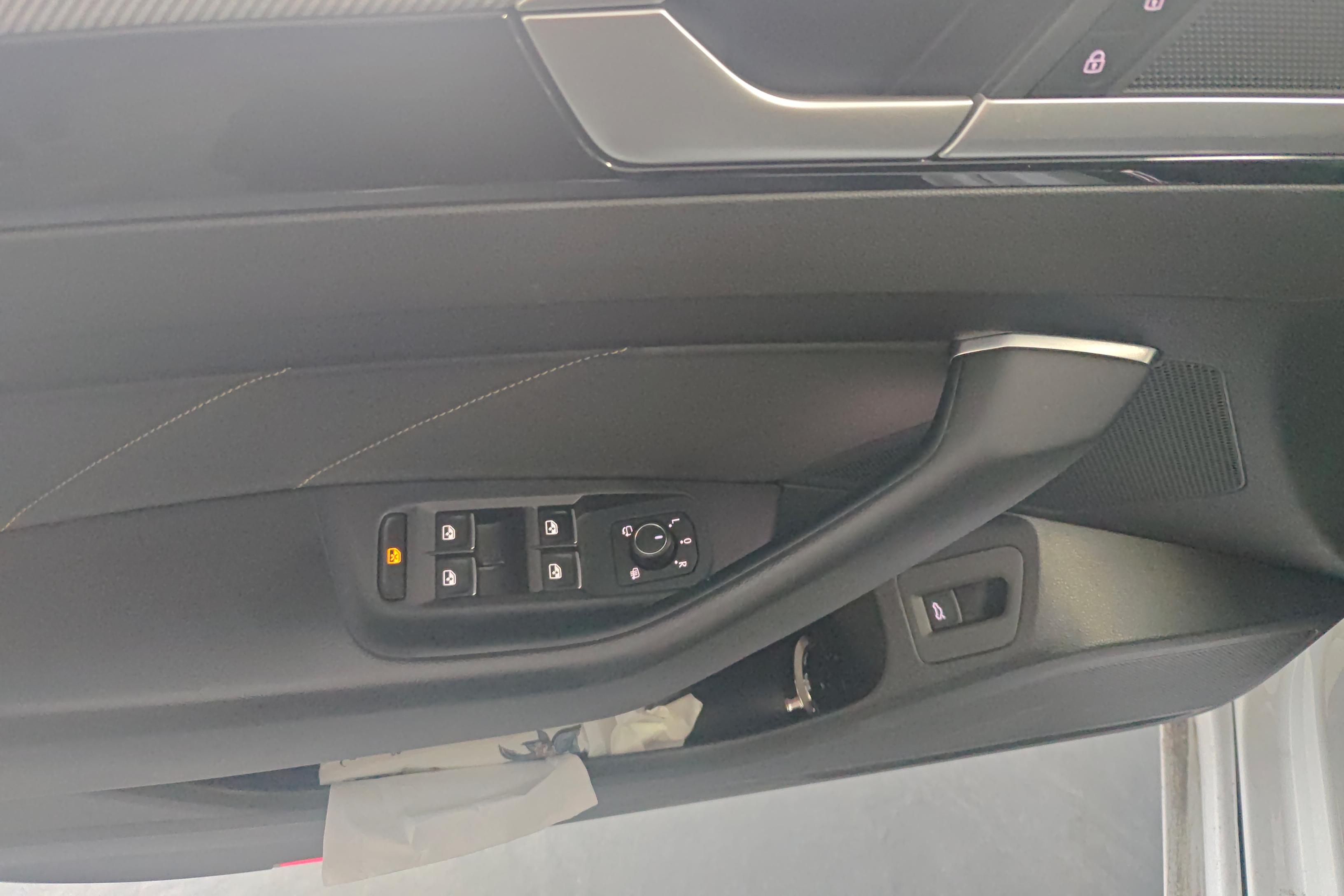 大众CC 2021款 2.0T 自动 夺目版 (国Ⅵ) 