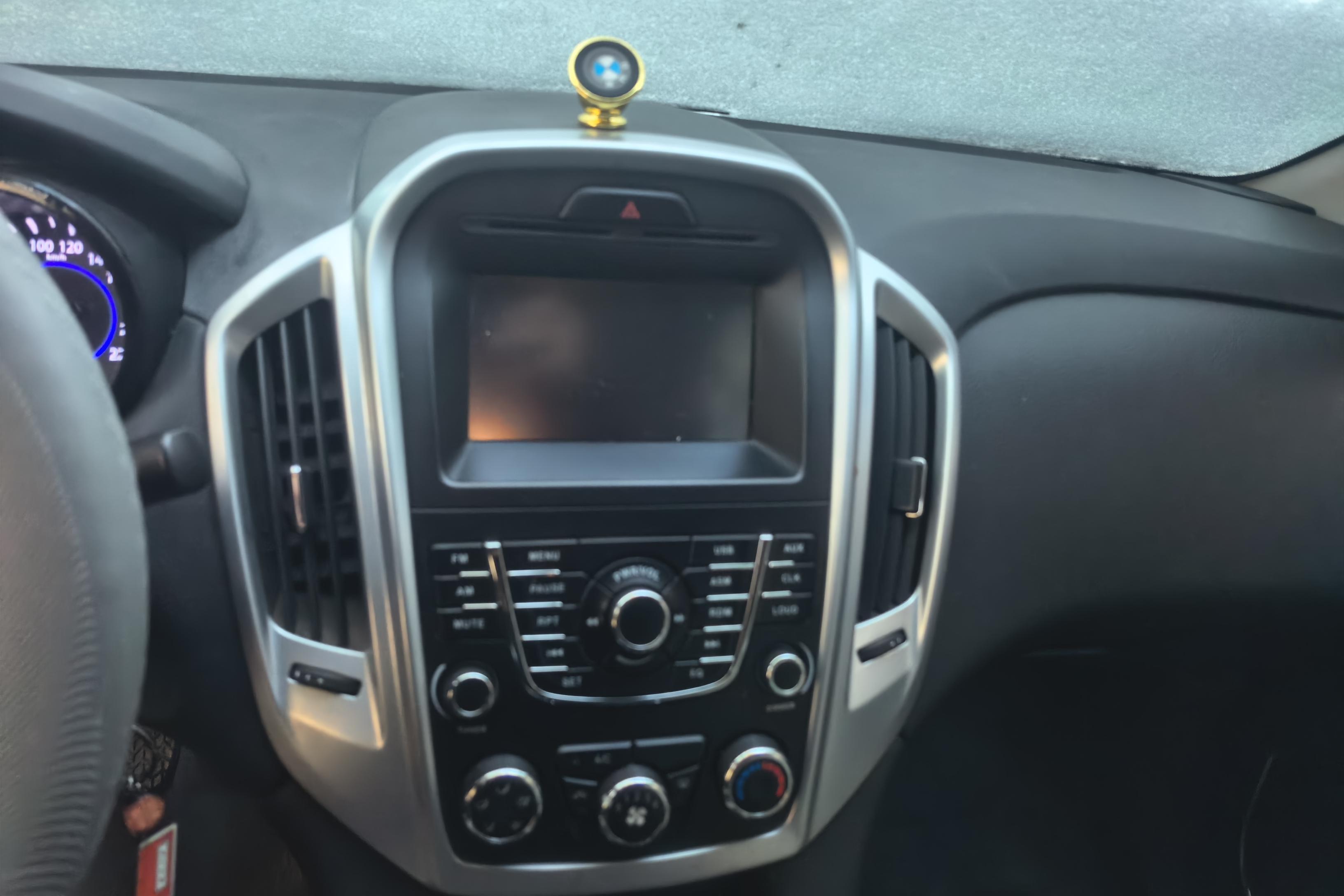 江铃驭胜 S350 2013款 2.0T 手动 四驱 豪华版 (国Ⅳ) 