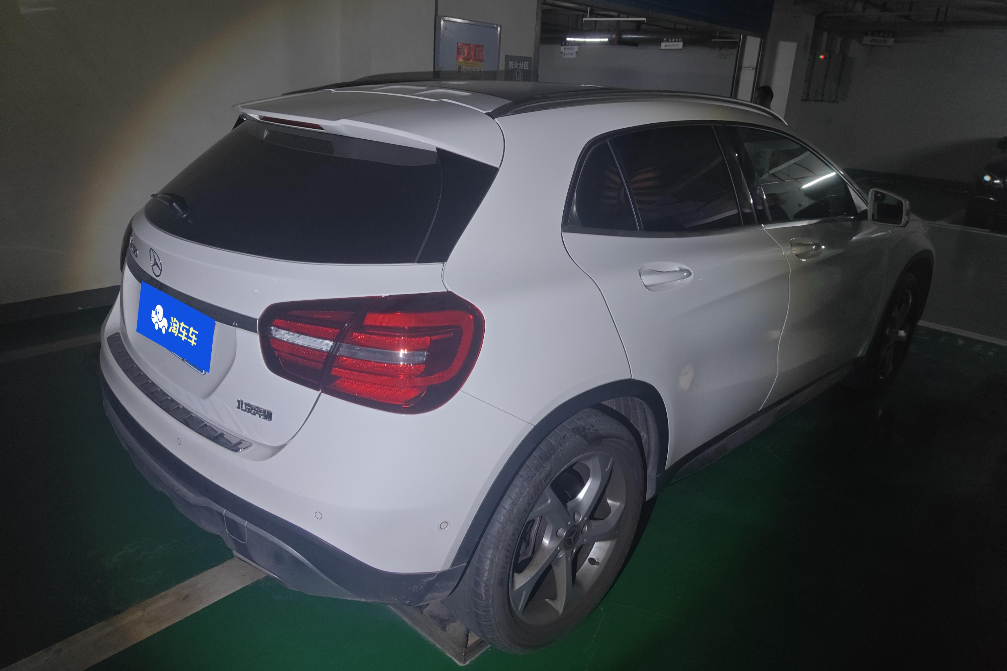 奔驰GLA 200 2018款 1.6T 自动 动感型 (国Ⅴ) 