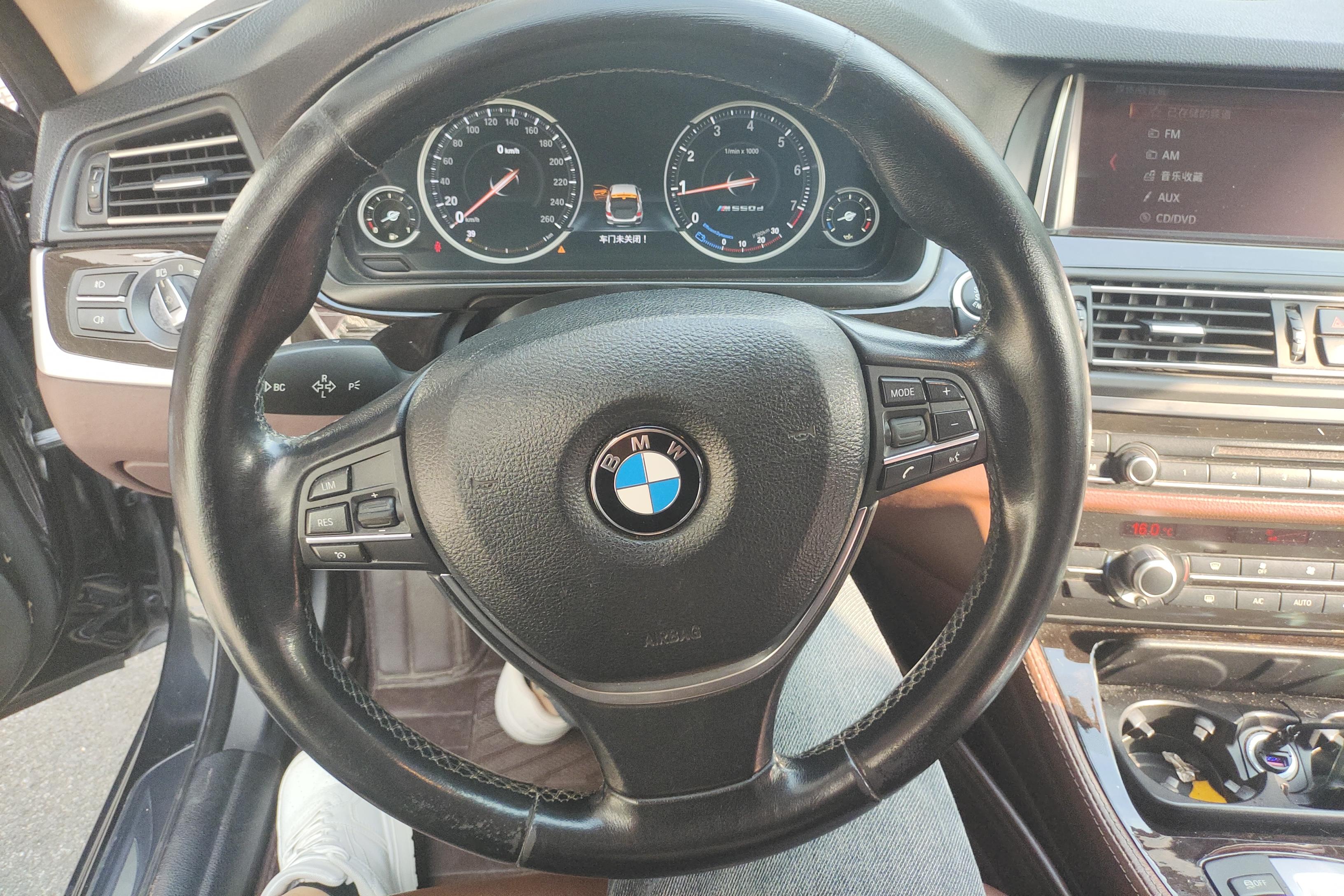 宝马5系 520Li 2013款 2.0T 自动 汽油 典雅型 (国Ⅳ) 