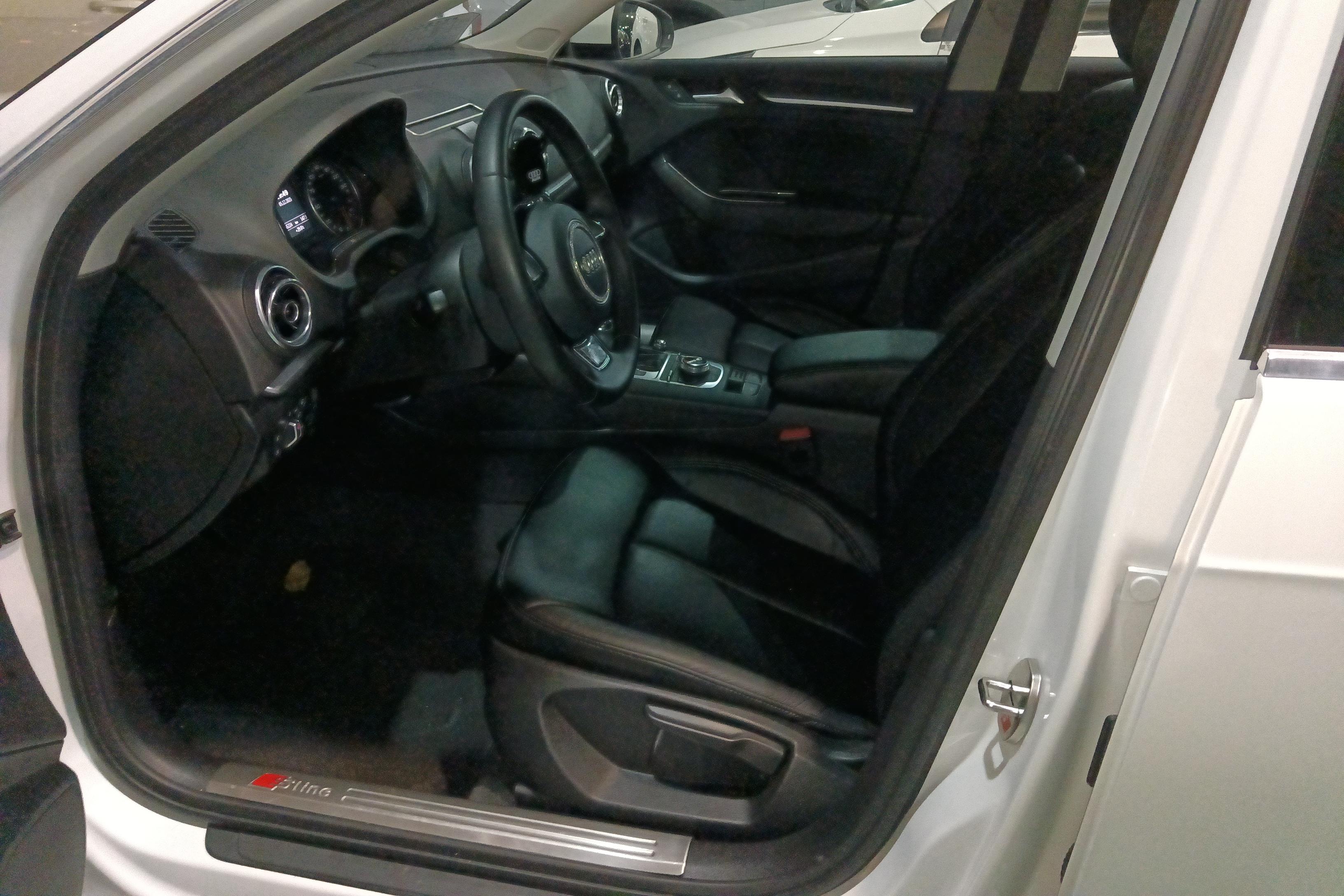 奥迪A3 35TFSI 2016款 1.4T 自动 汽油 进取型Sportback (国Ⅴ) 