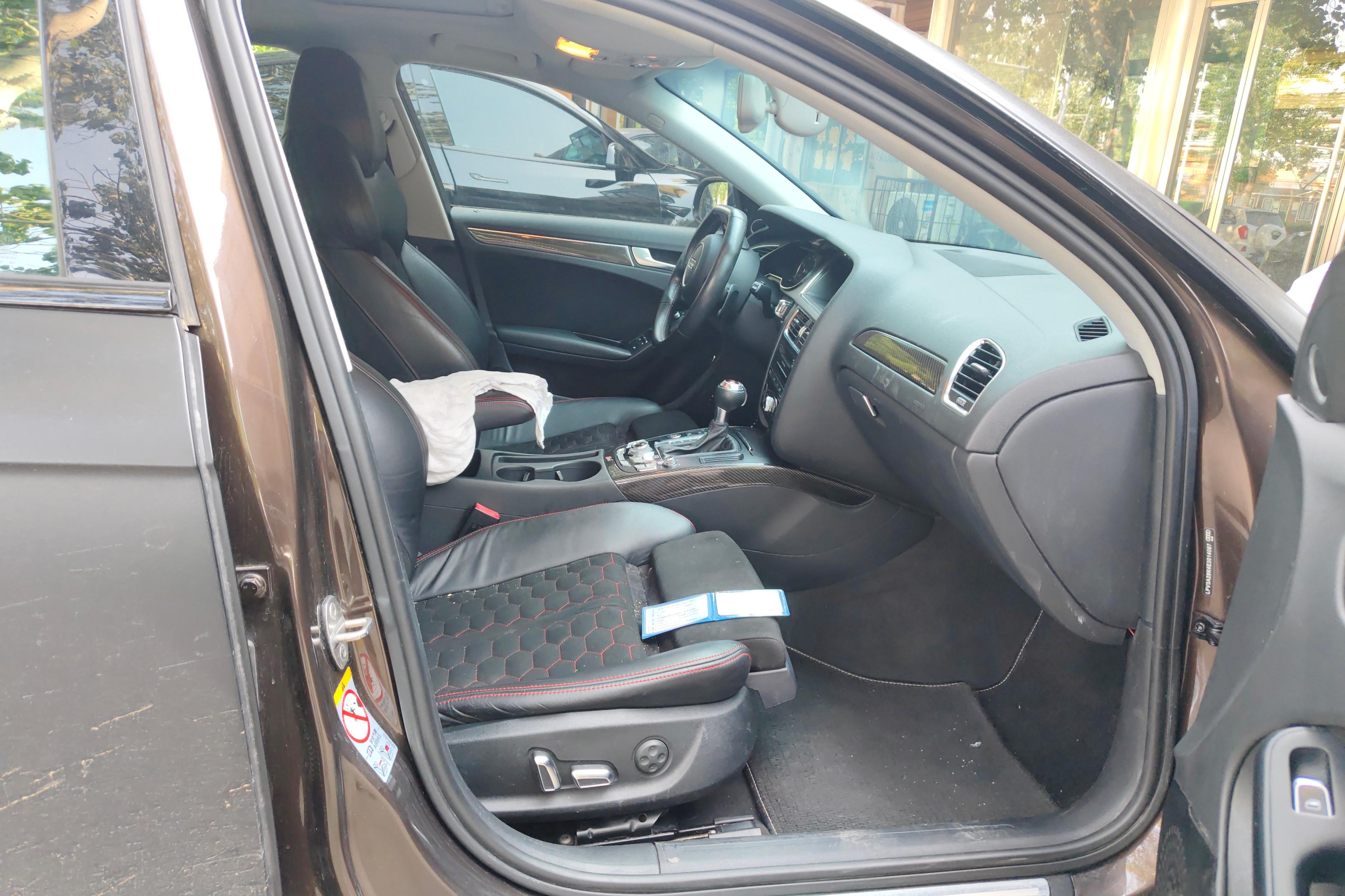 奥迪A4L 2013款 2.0T 自动 标准型 (国Ⅳ) 