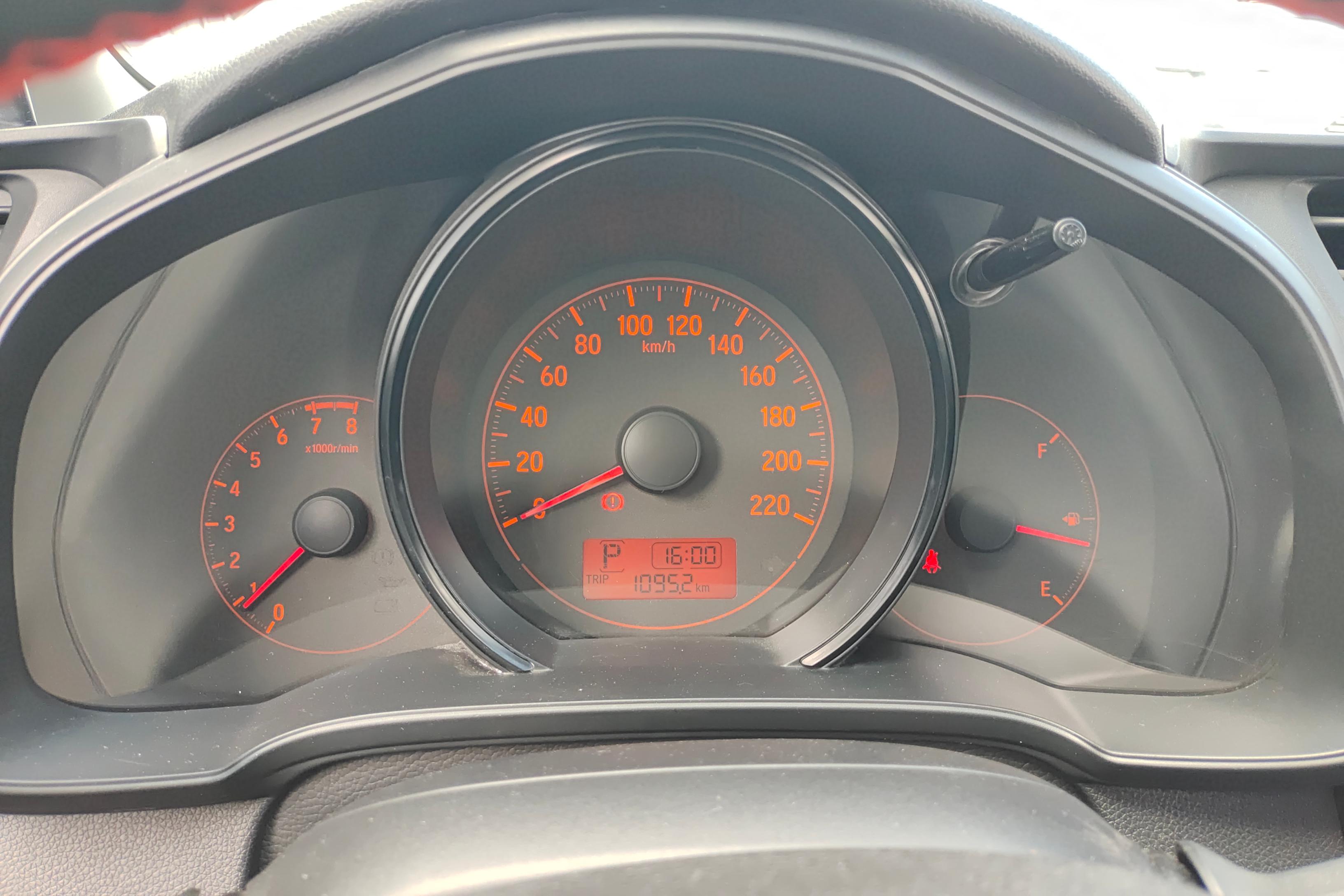 本田飞度 2014款 1.5L 自动 5门5座两厢车 舒适版 (国Ⅳ) 