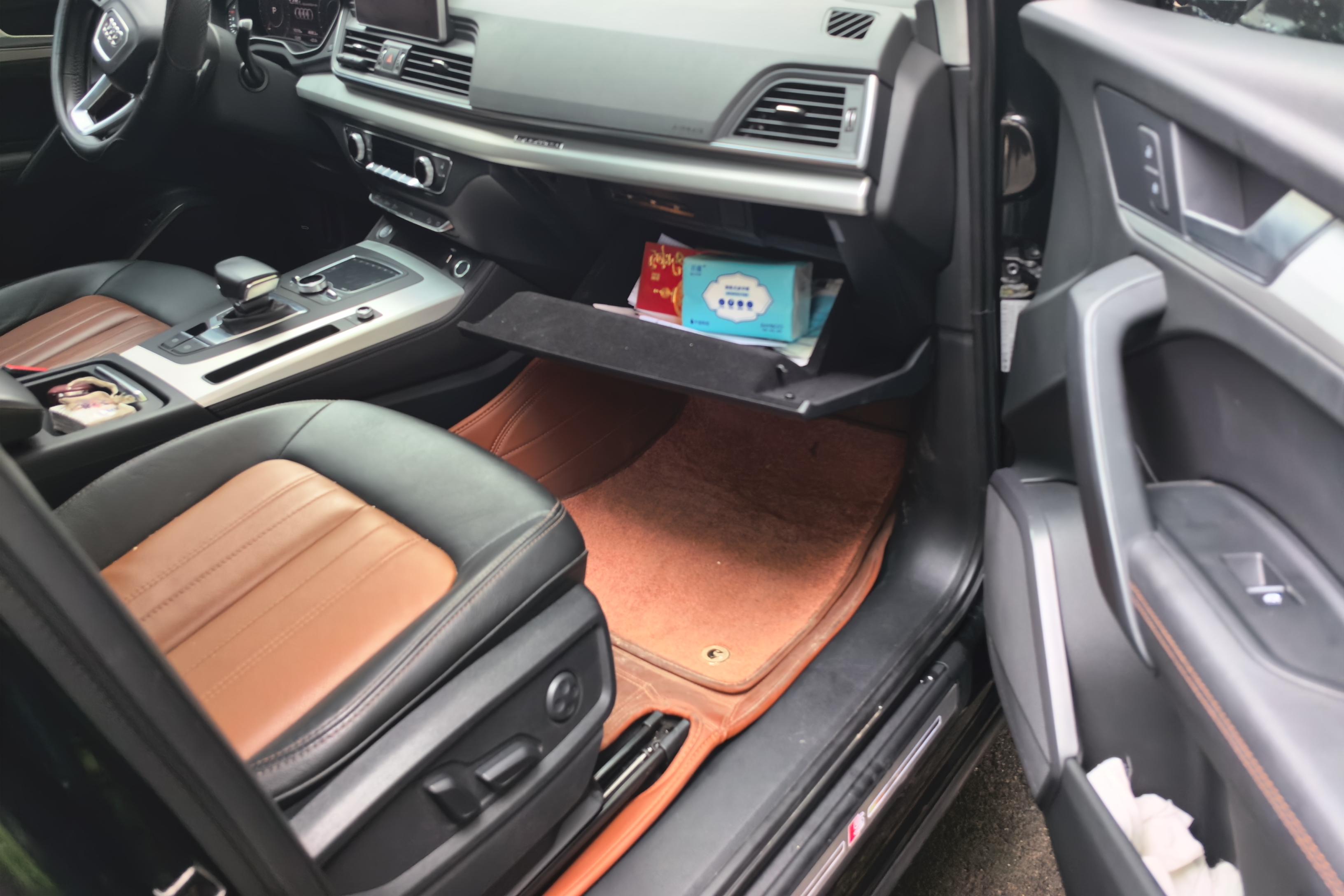 奥迪Q5L 40TFSI 2020款 2.0T 自动 荣享时尚型 (国Ⅵ) 