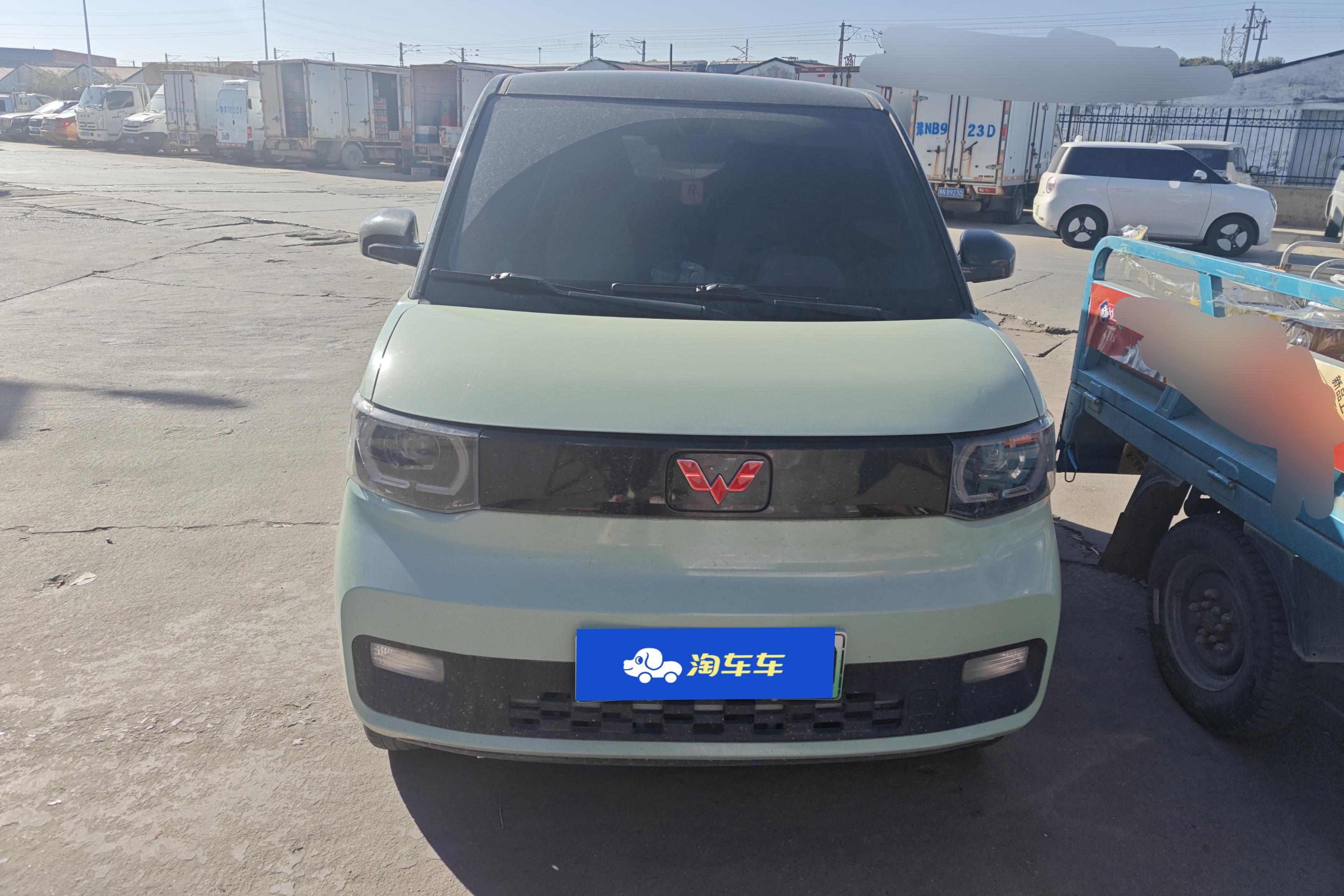 五菱宏光MINI EV 2021款 自动 马卡龙夹心款120km续航磷酸铁锂 纯电动 