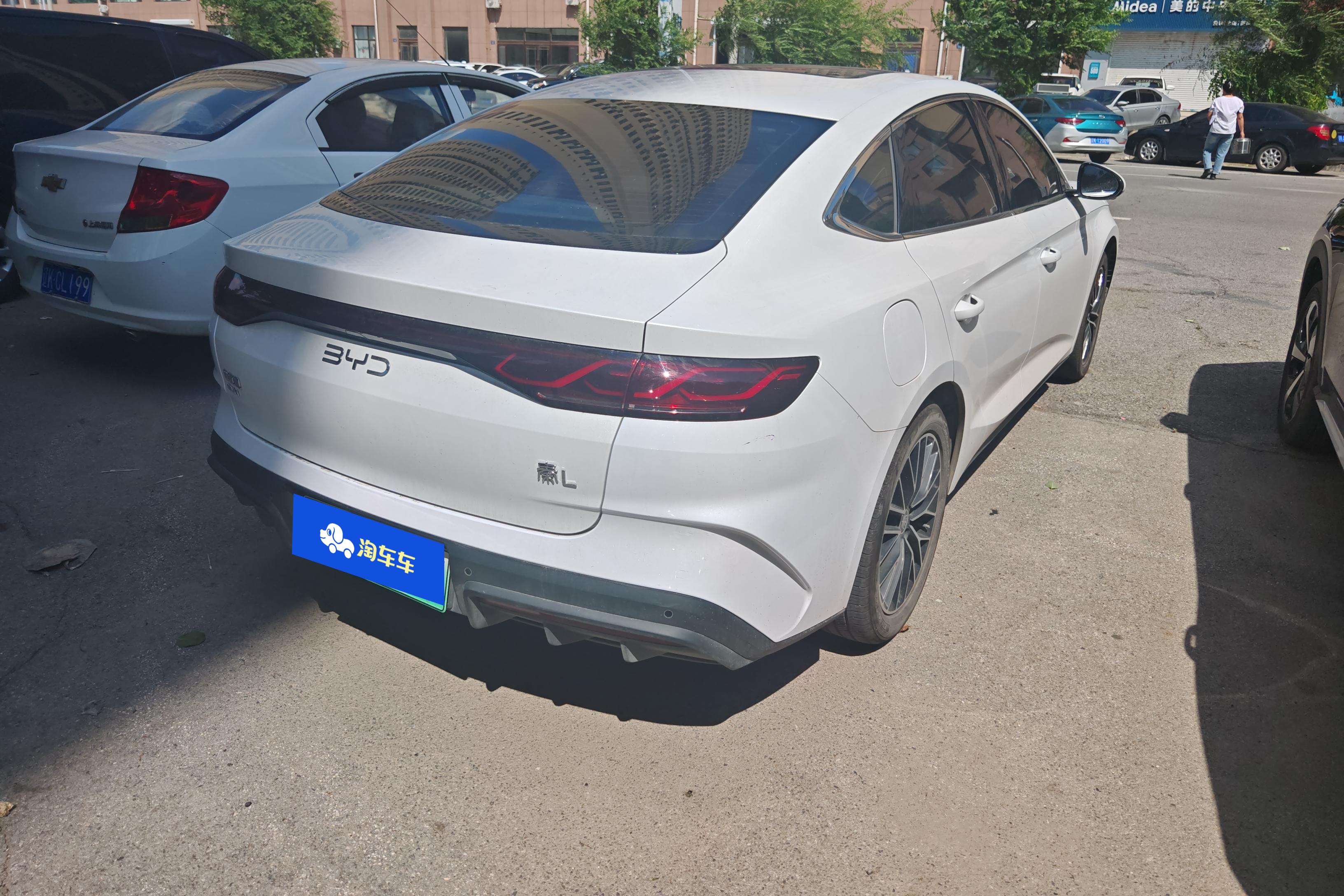 比亚迪秦L DM-i 2024款 1.5L 自动 120KM超越型 (国Ⅵ) 