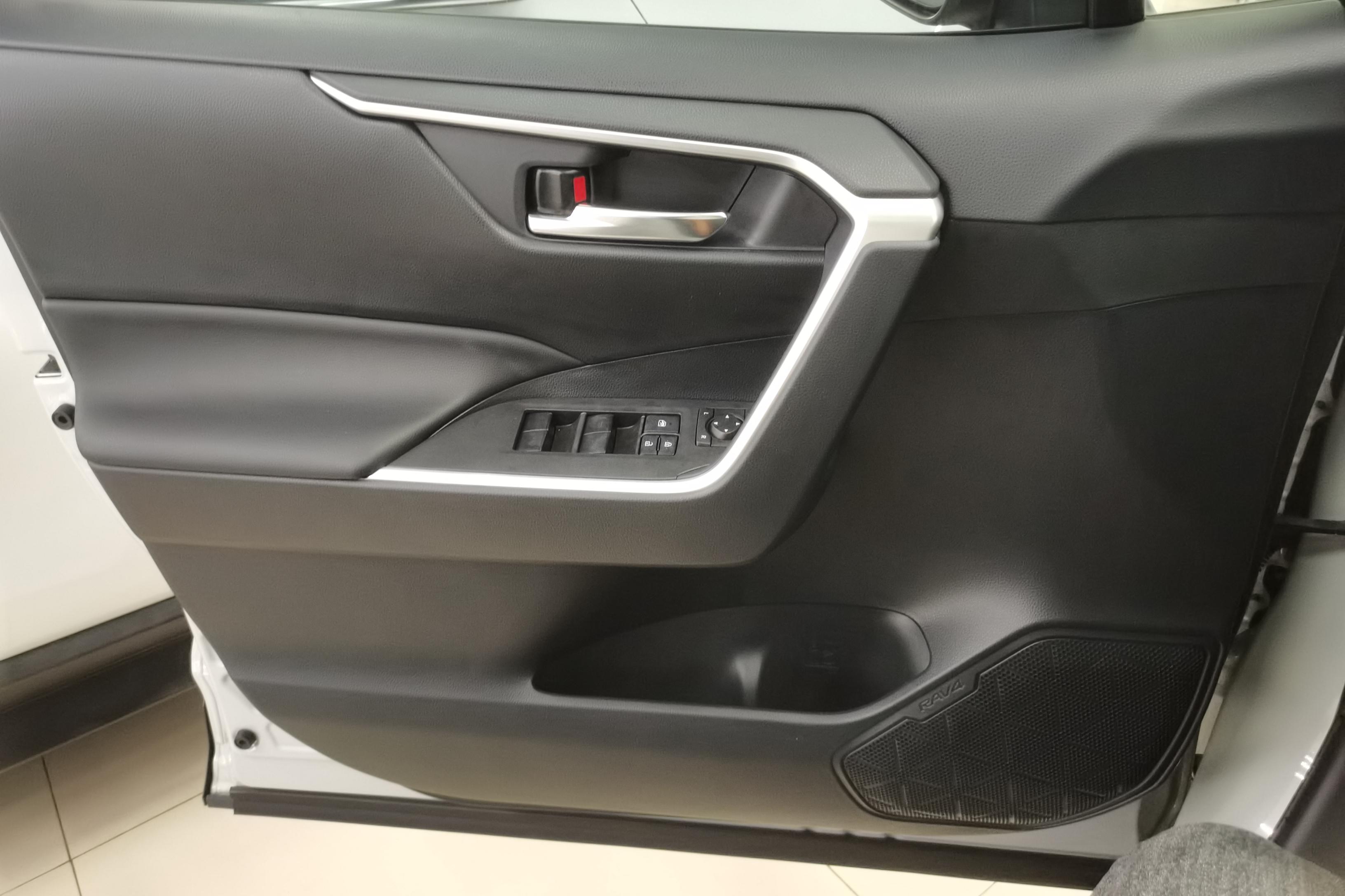 丰田RAV4 2020款 2.0L 自动 前驱 风尚版 (国Ⅵ) 