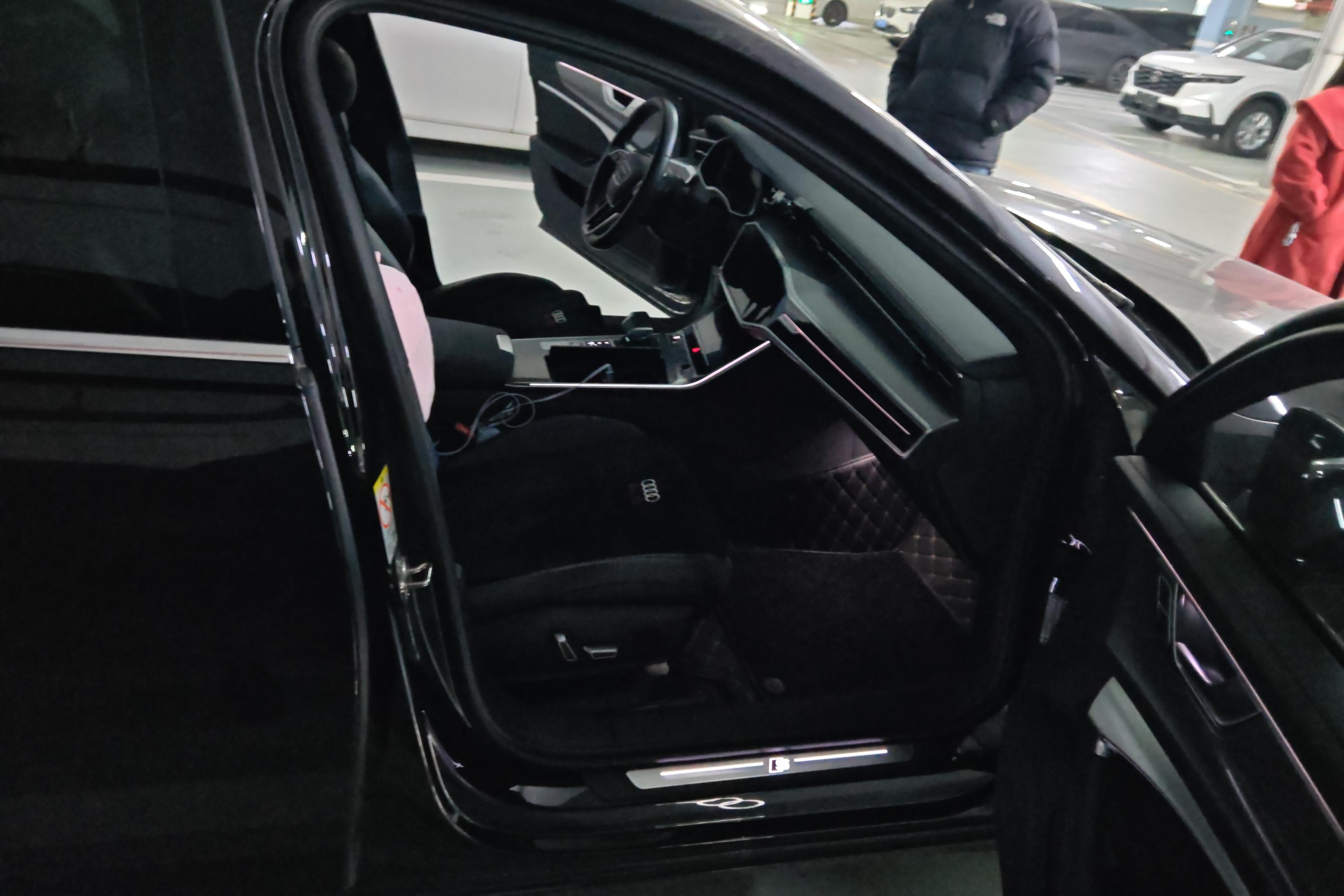奥迪A6L 40TFSI 2023款 2.0T 自动 豪华致雅型 (国Ⅵ) 