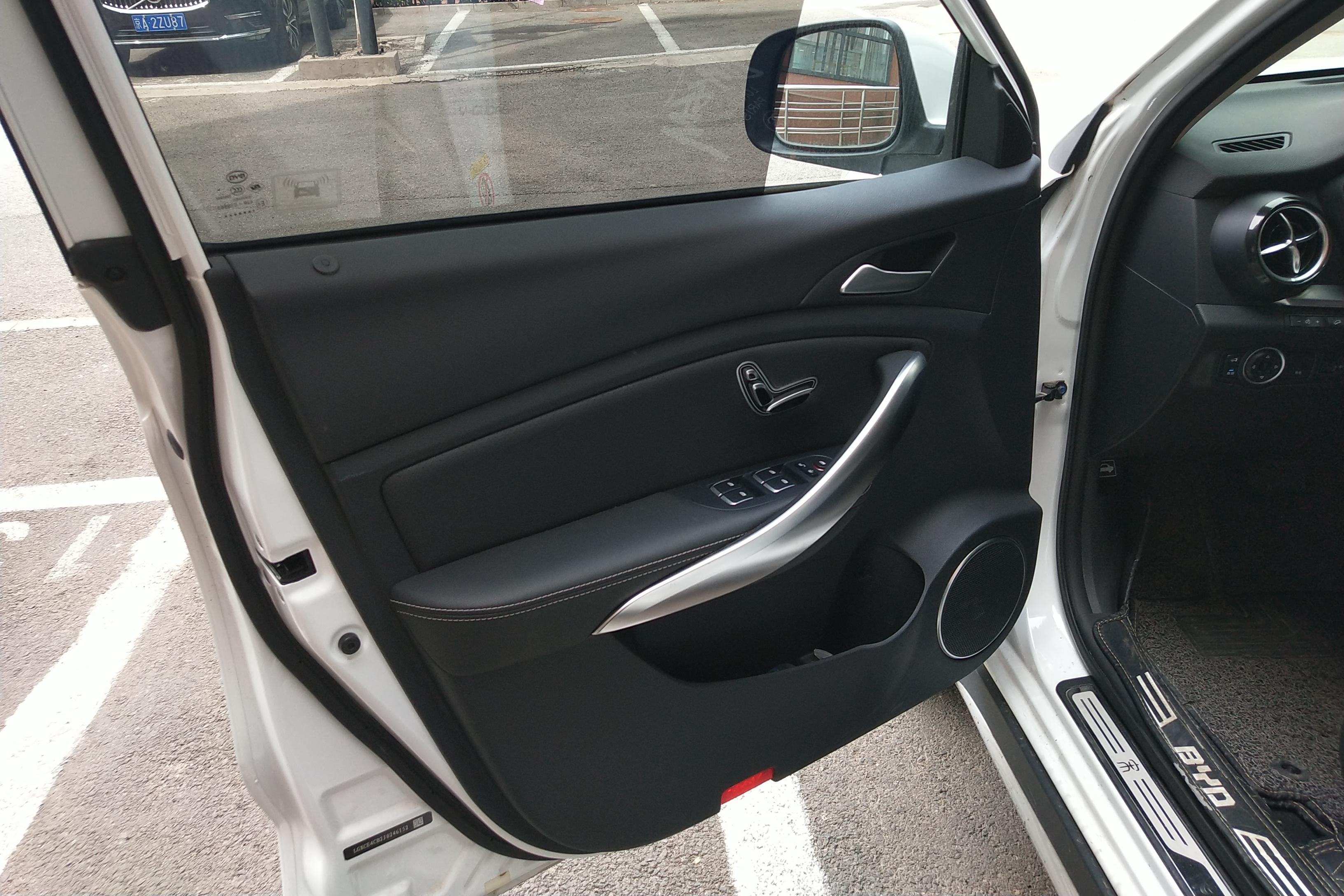 比亚迪宋EV500 2019款 自动 智联领享型 纯电动 