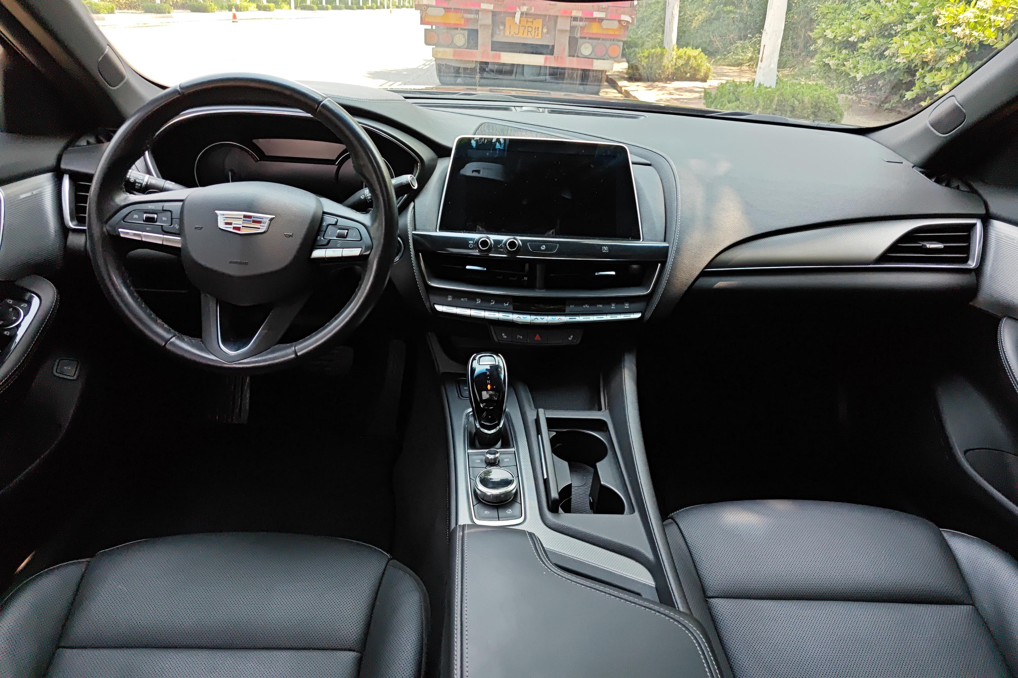 凯迪拉克CT5 2021款 2.0T 自动 28T豪华型 (国Ⅵ) 