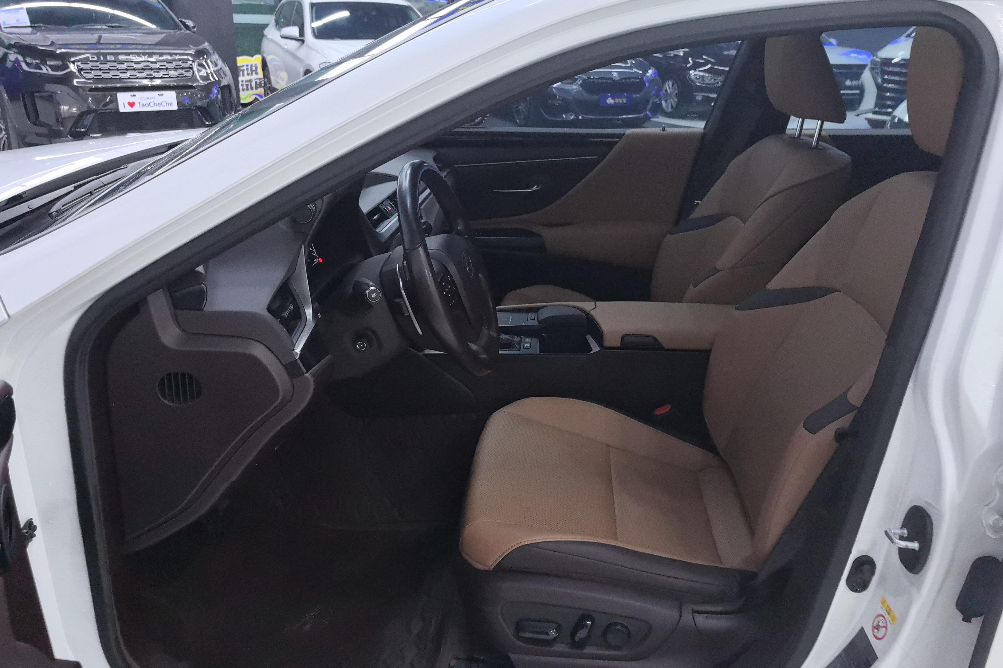 雷克萨斯ES 200 [进口] 2020款 2.0L 自动 卓越版 