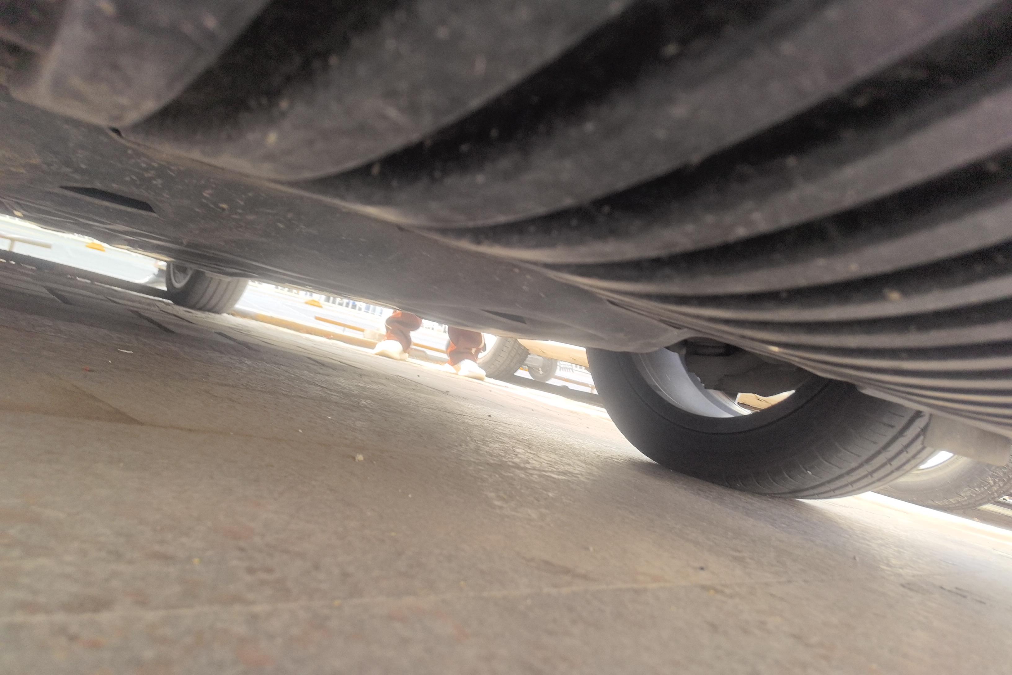 奔驰E级 E300L 2019款 2.0T 自动 汽油 运动时尚型 (国Ⅴ) 