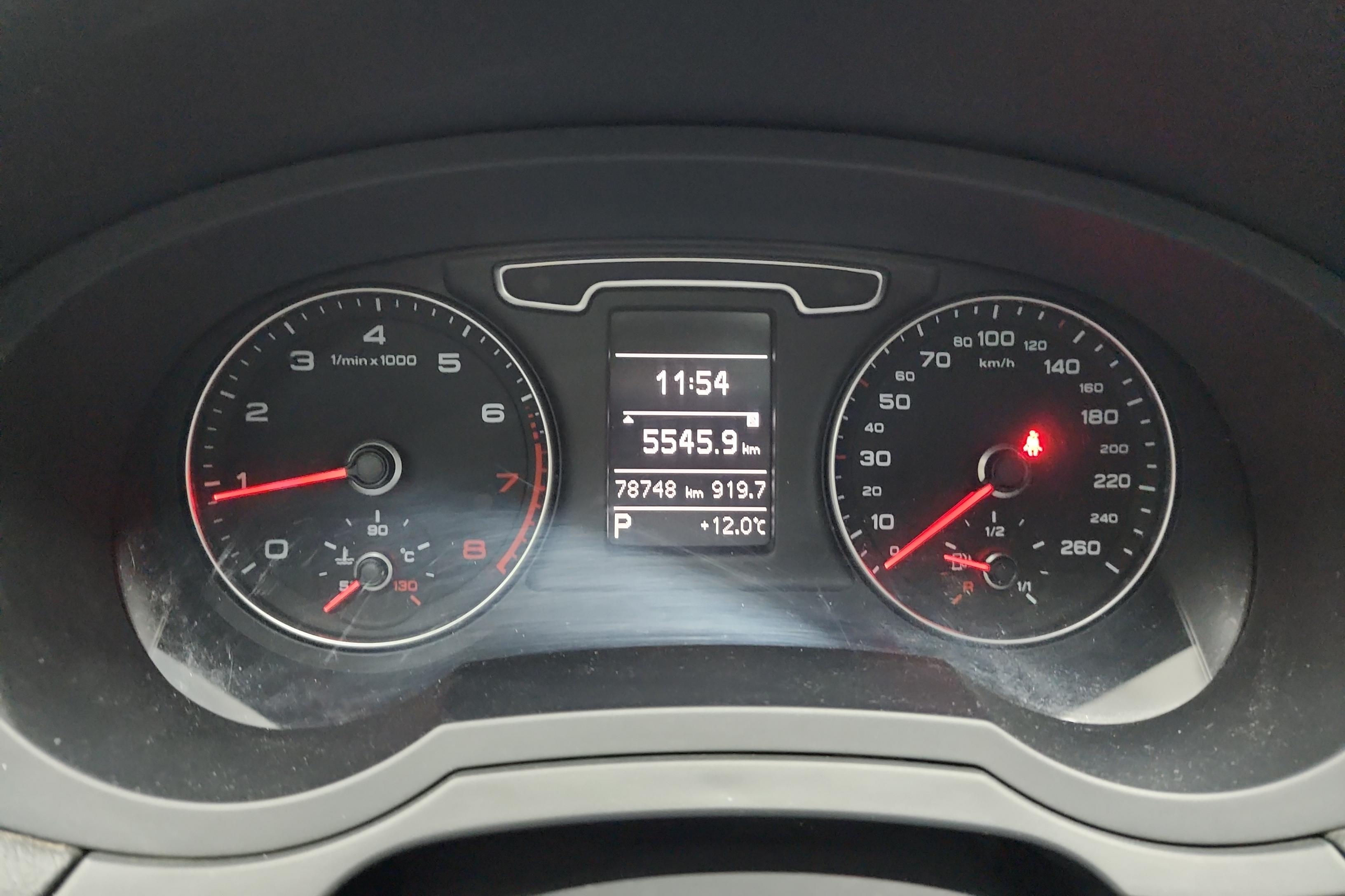奥迪Q3 35TFSI 2013款 2.0T 自动 前驱 进取型 (国Ⅳ) 