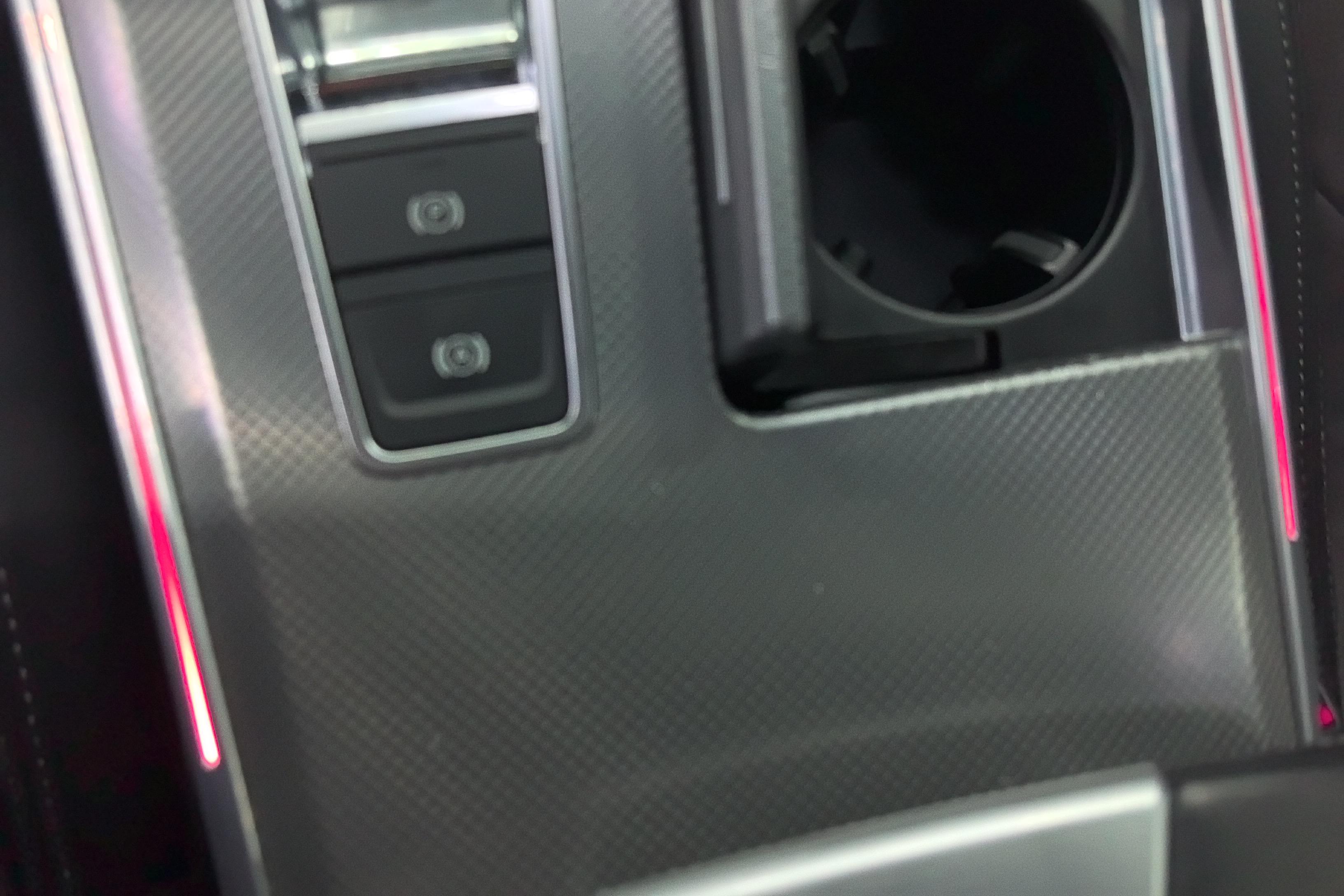 奥迪A6L 40TFSI 2020款 2.0T 自动 豪华动感型 (国Ⅵ) 