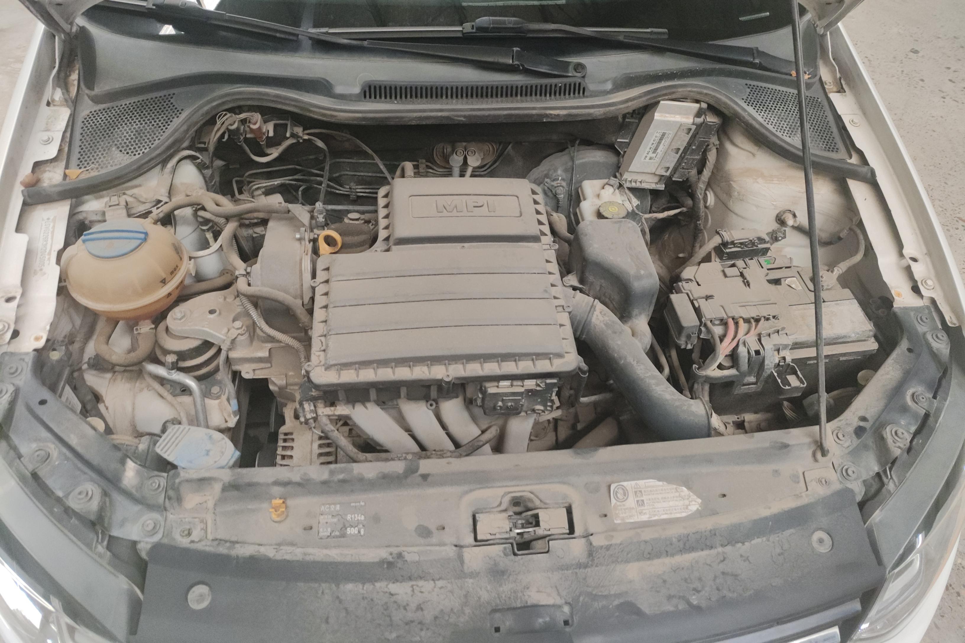 大众POLO 2016款 1.6L 自动 5门5座两厢车 舒适版 (国Ⅴ) 